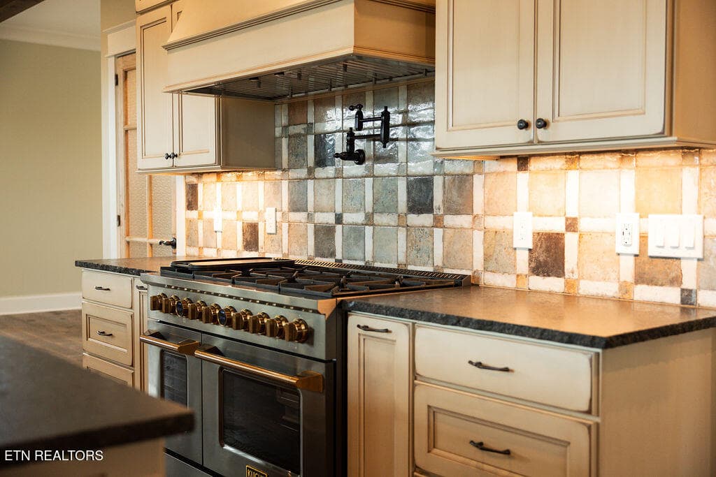 Kitchen - 157 River Watch Way, Loudon, TN 37774, Loudon