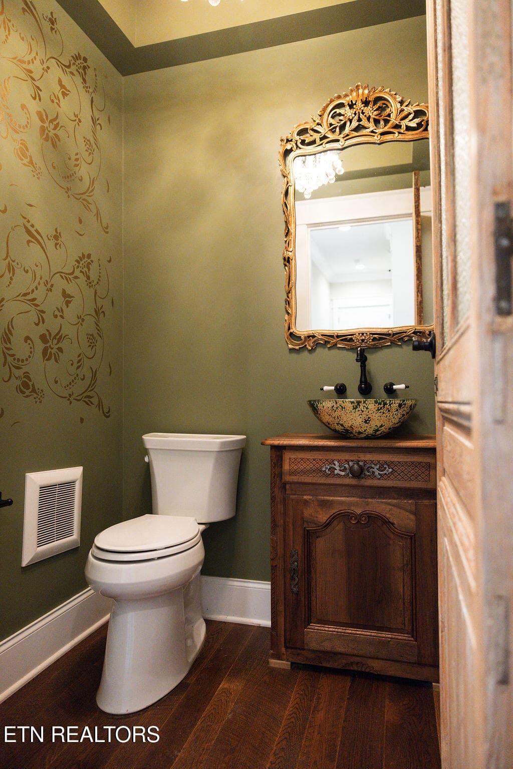 Powder Bath 1 - 157 River Watch Way, Loudon, TN 37774, Loudon