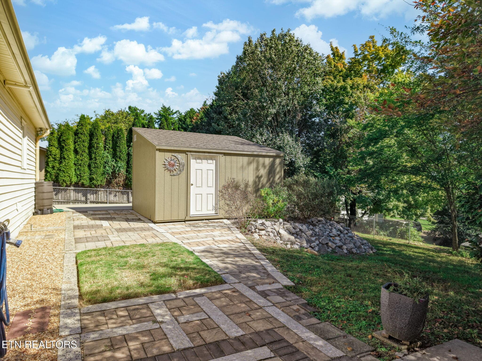 STORAGE BUILDING - 11554 Midhurst Drive, Knoxville, TN 37934, Knoxville