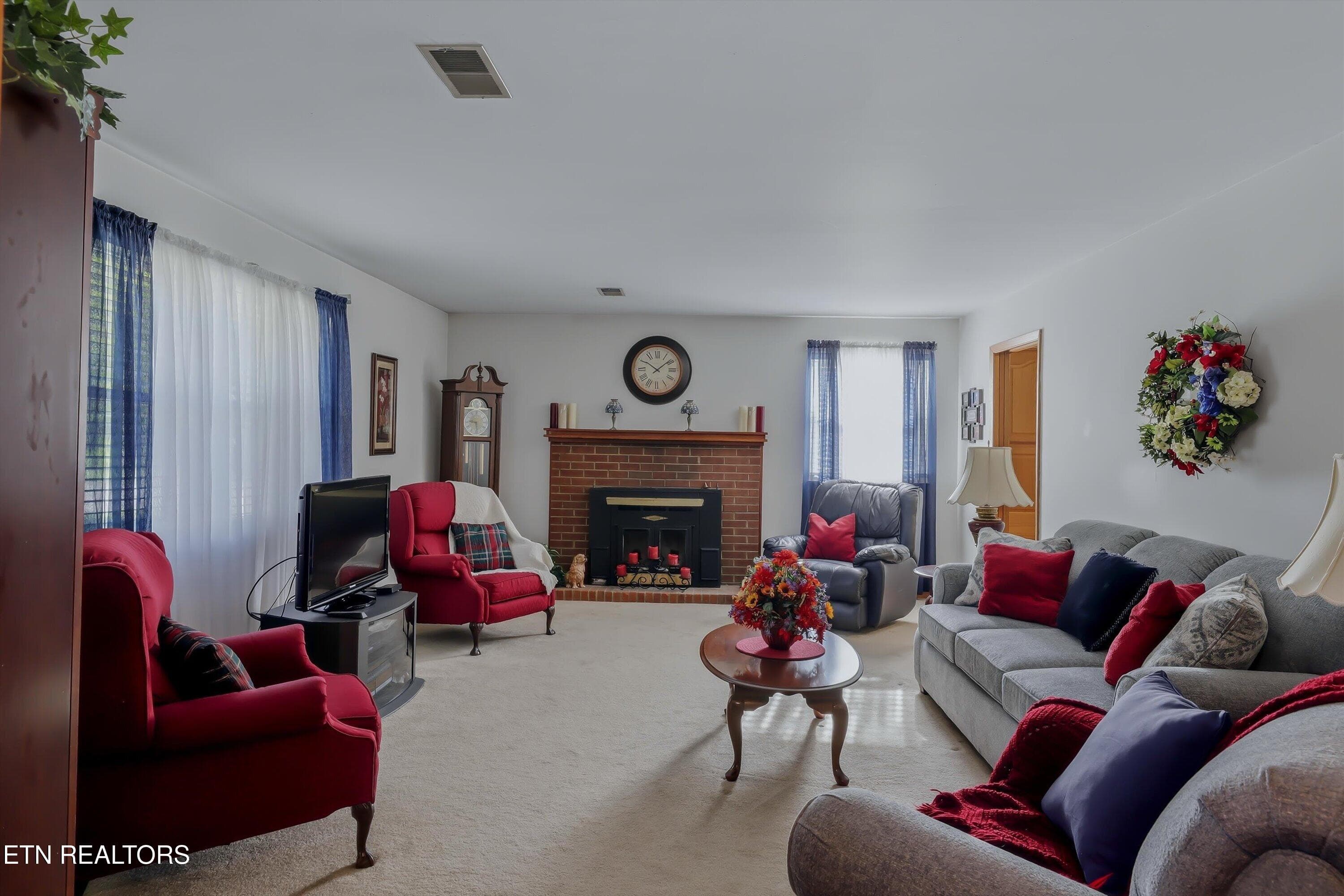 Living Rm - 4330 Larigo Drive, Knoxville, TN 37914, Knoxville