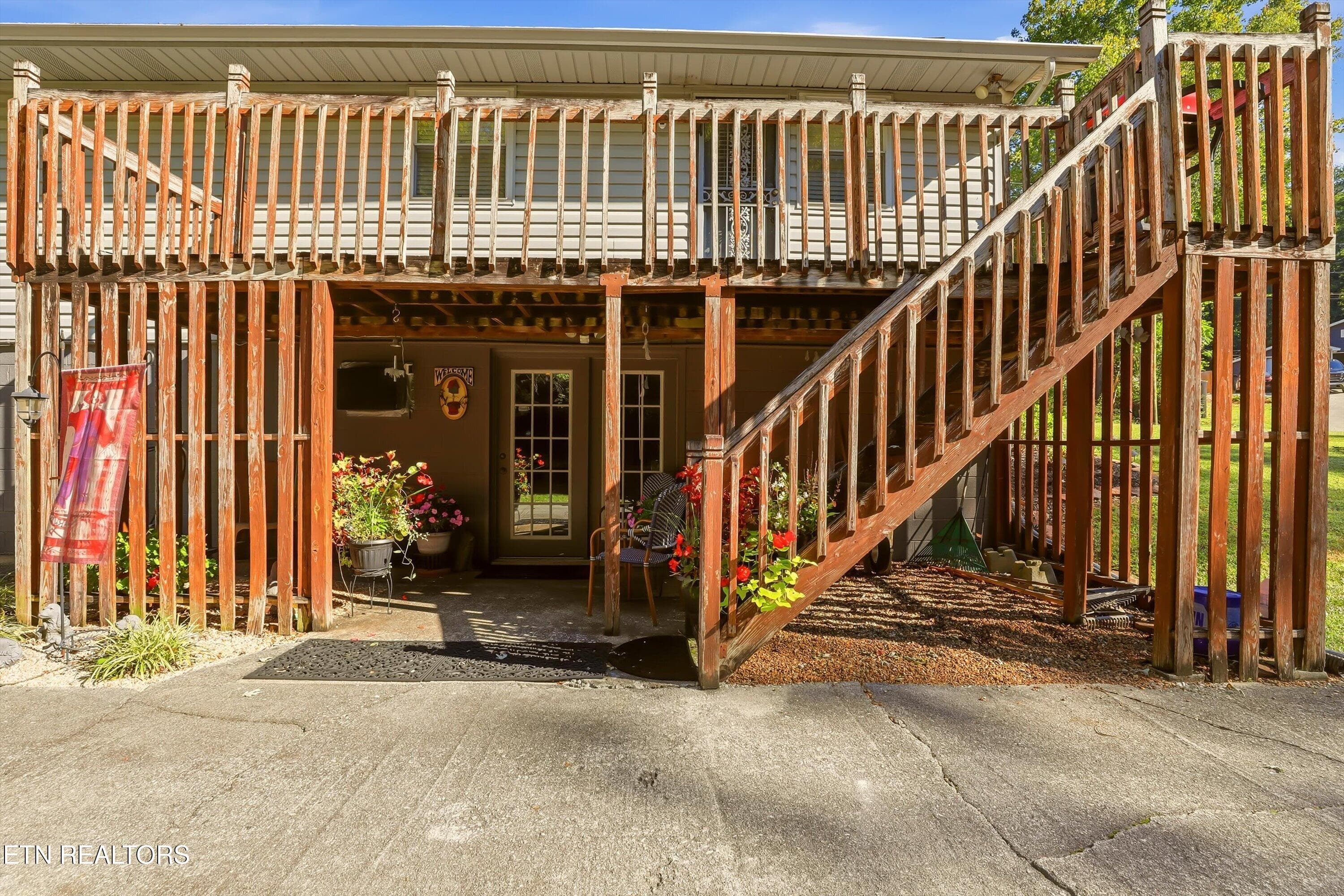 Deck - 4330 Larigo Drive, Knoxville, TN 37914, Knoxville