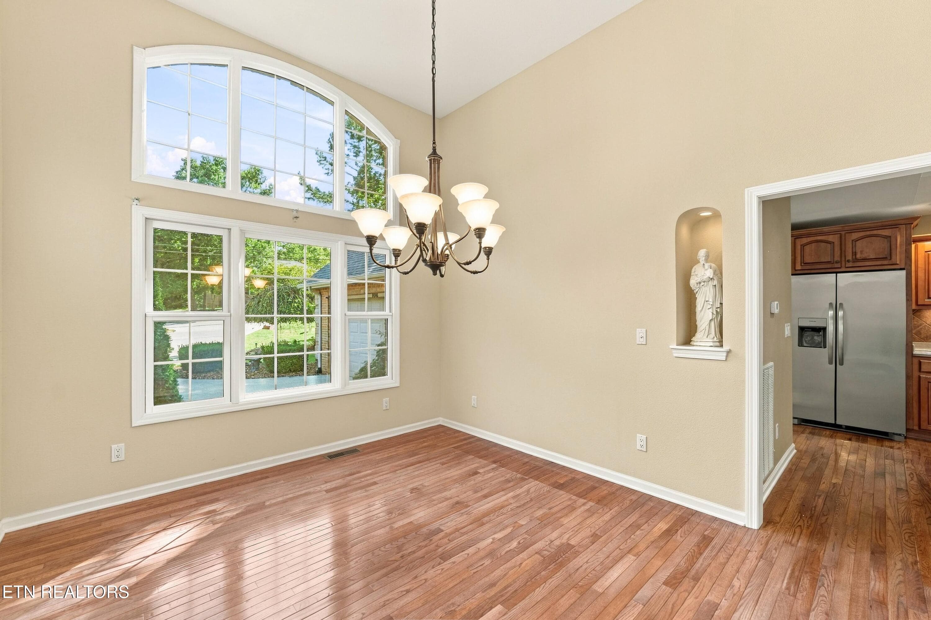 Room Off Foyer - 106 Mariners Drive, Crossville, TN 38558
