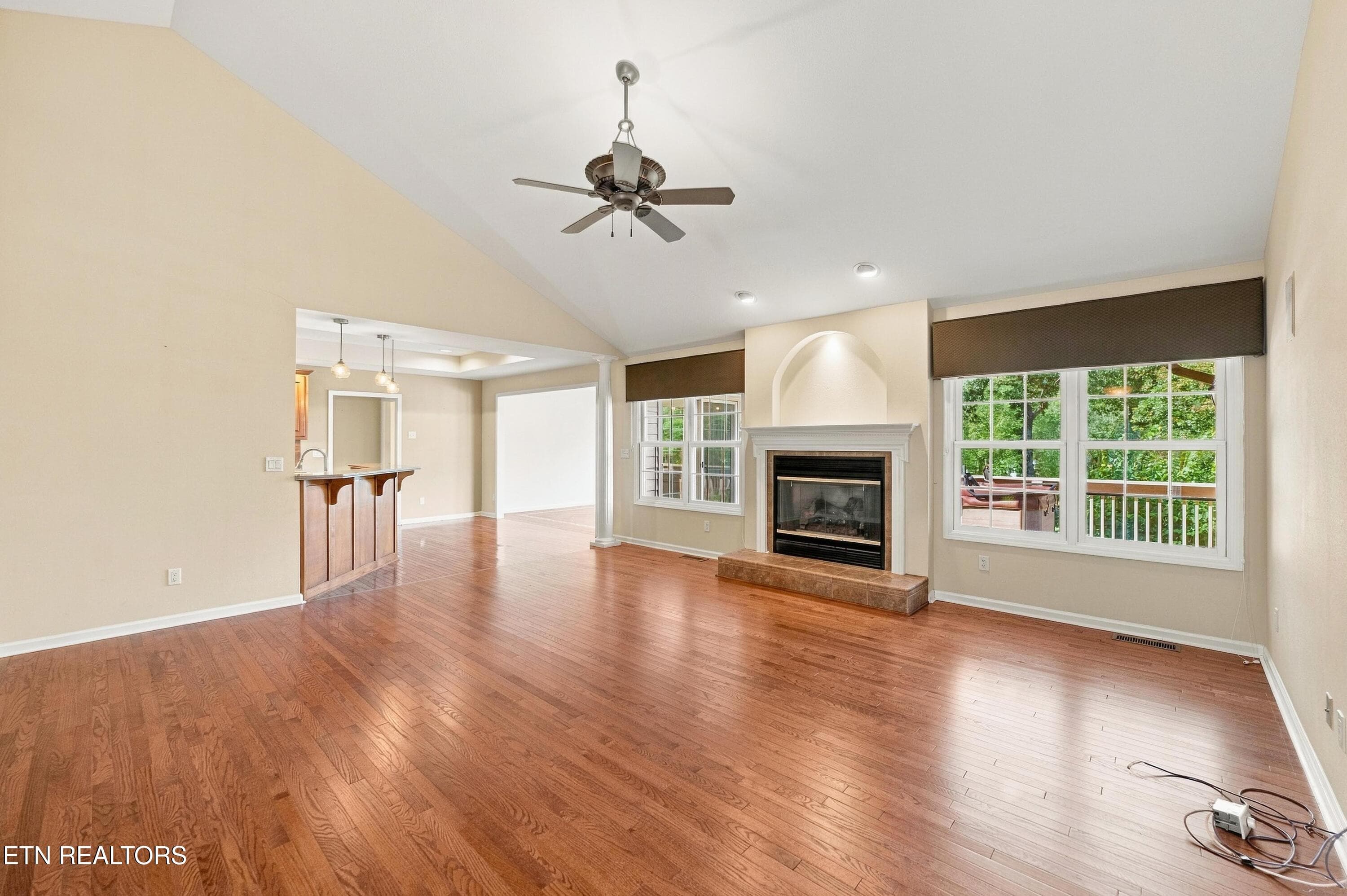 Living Area - 106 Mariners Drive, Crossville, TN 38558