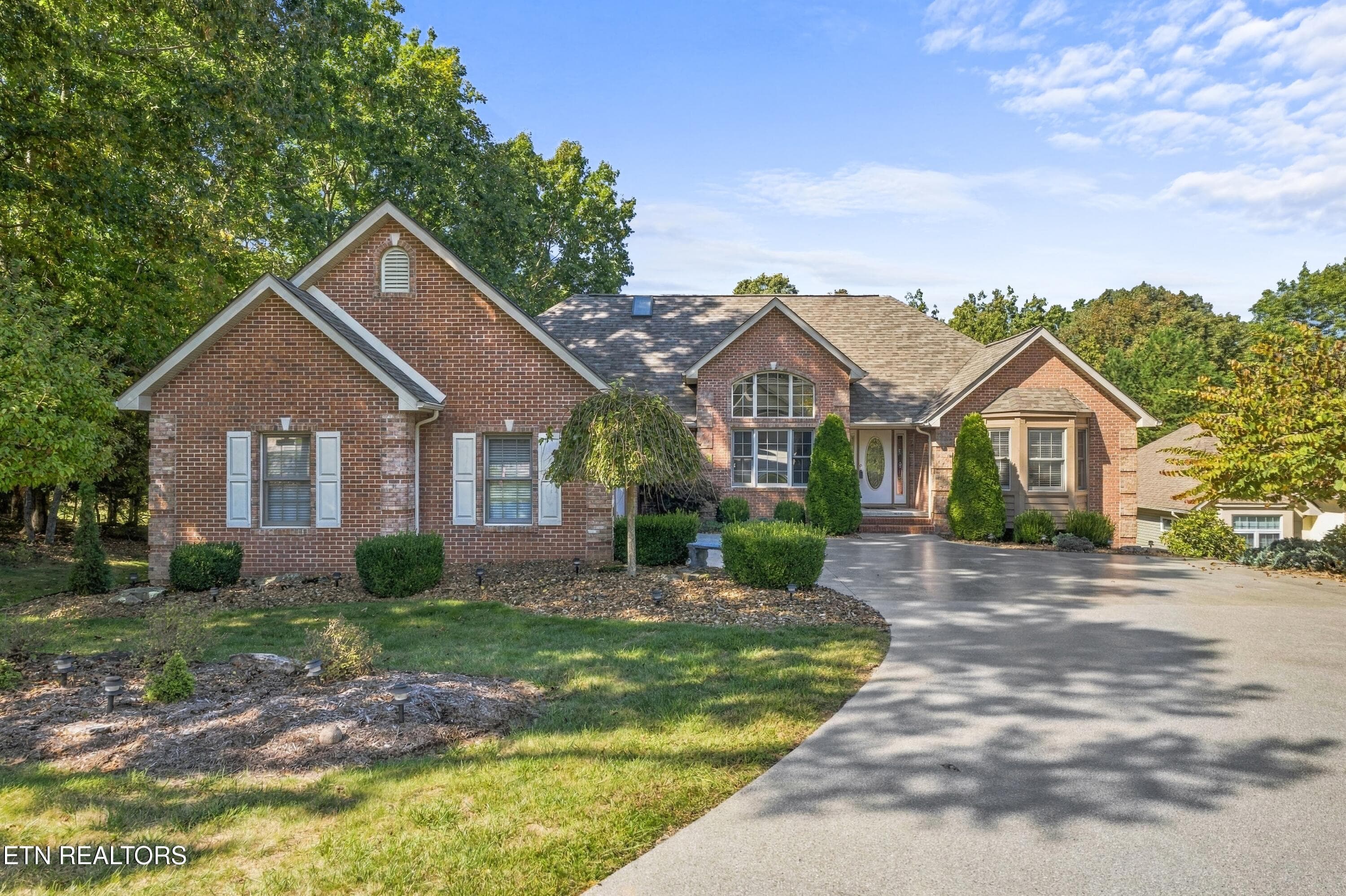 Day View of Front of Home - 106 Mariners Drive, Crossville, TN 38558
