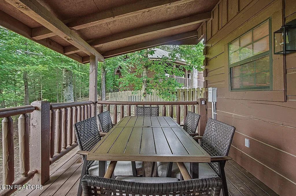 714e5a5e39a3f39d5820081db2a75fa2-uncropp - 1311 Ina Grace Lane, Sevierville, TN 37876