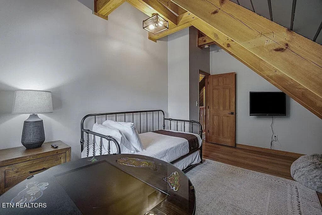 4f01900eeb4770642f5cb6e4f9f55449-uncropp - 1311 Ina Grace Lane, Sevierville, TN 37876