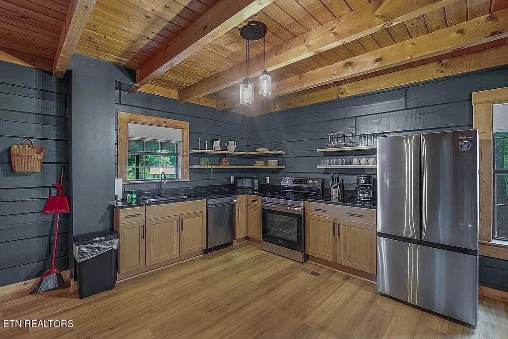 2140b16f8f4aea8a418b8e0ccd5aafbb-uncropp - 1311 Ina Grace Lane, Sevierville, TN 37876