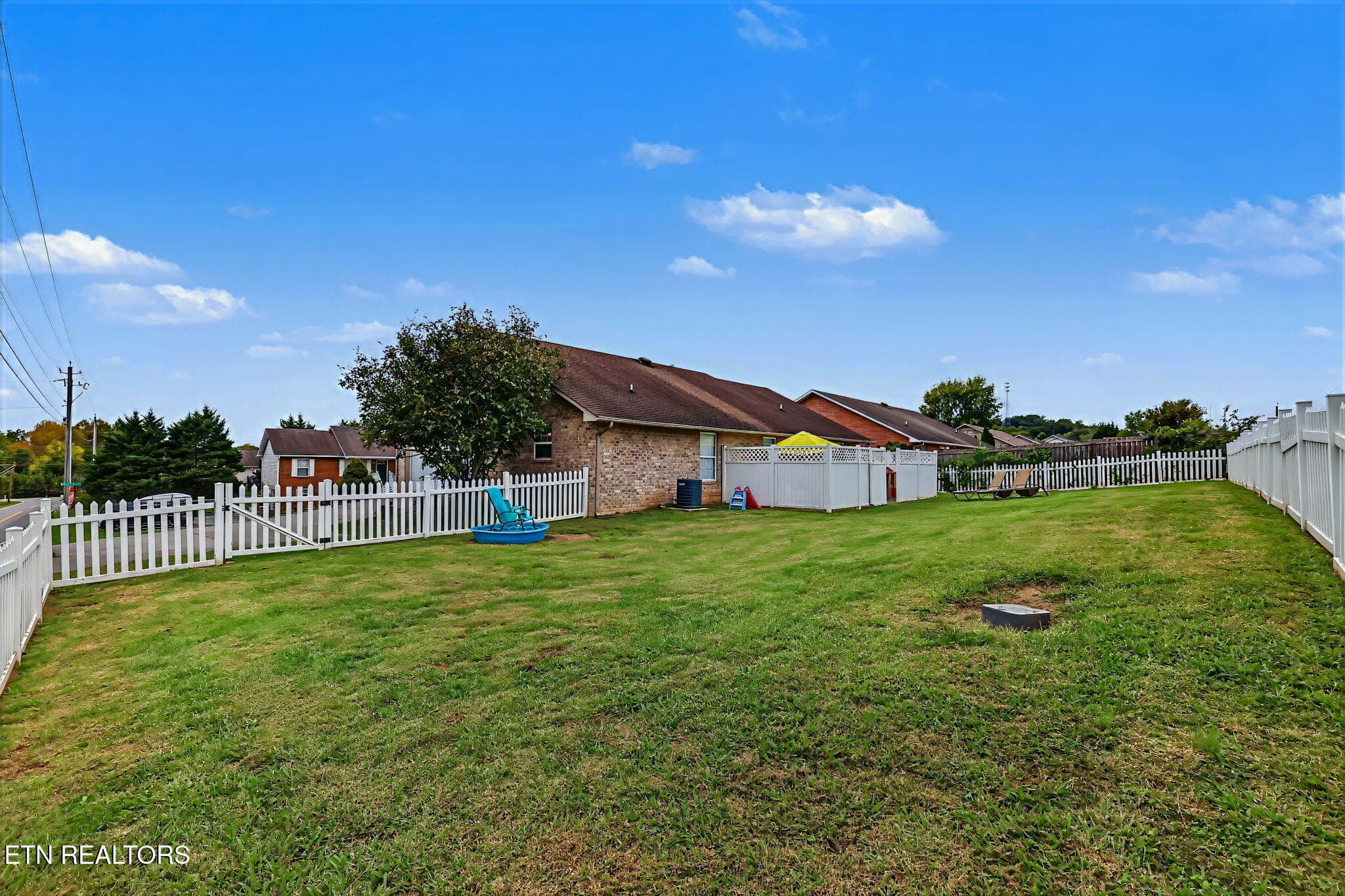 38-web-or-mls-3F1A9908-topaz - 4104 Briggs Loop, Kodak, TN 37764