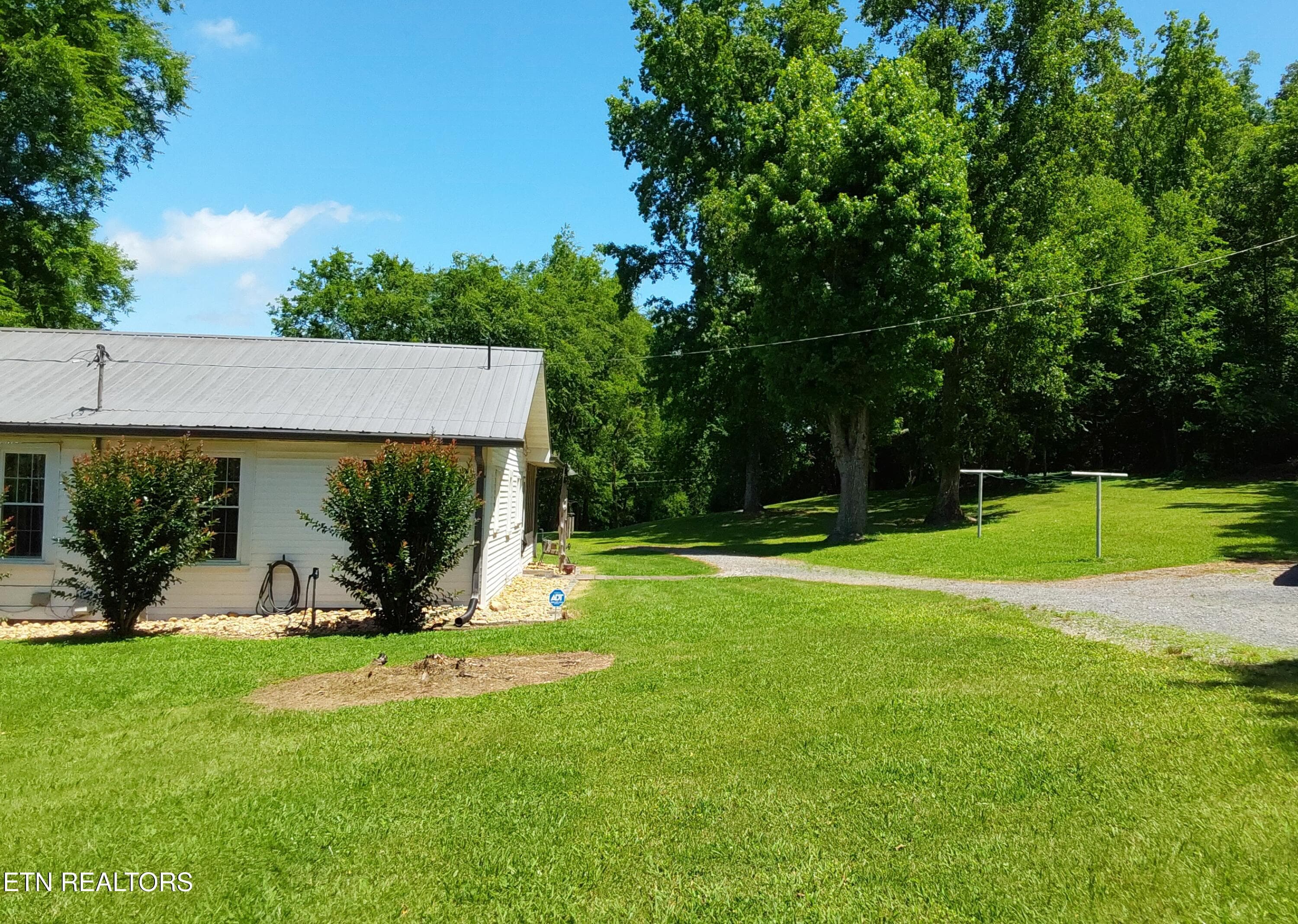 1000011125 - 105 County Road 856, Delano, TN 37325