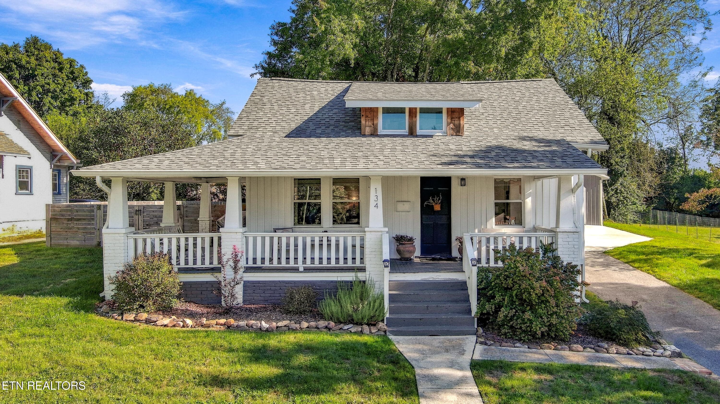134 Hillcrest Drive, Knoxville, TN 37918