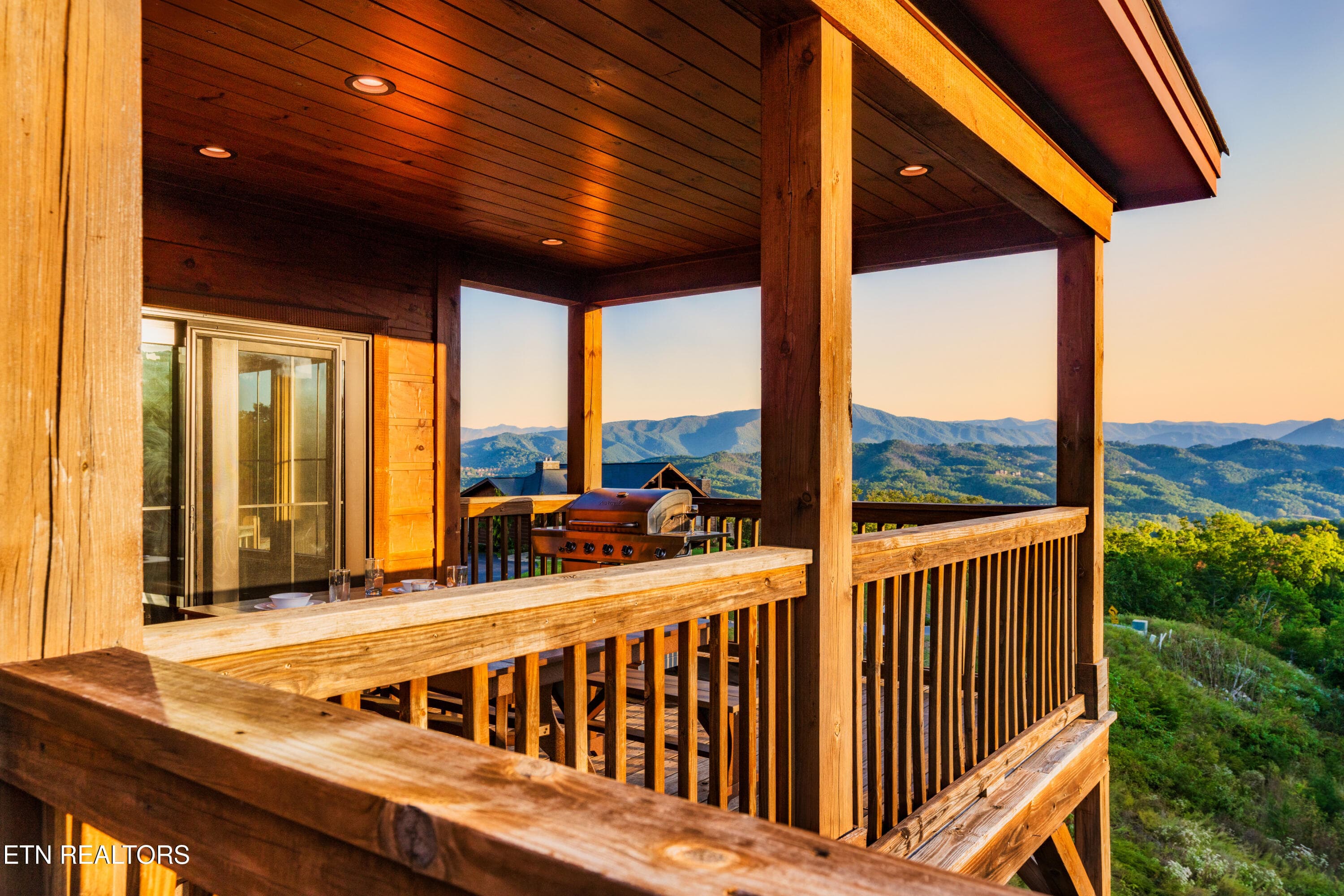 2920 Misty Bluff Trail 024-4000 - 2920 Misty Bluff Tr, Sevierville, TN 37862