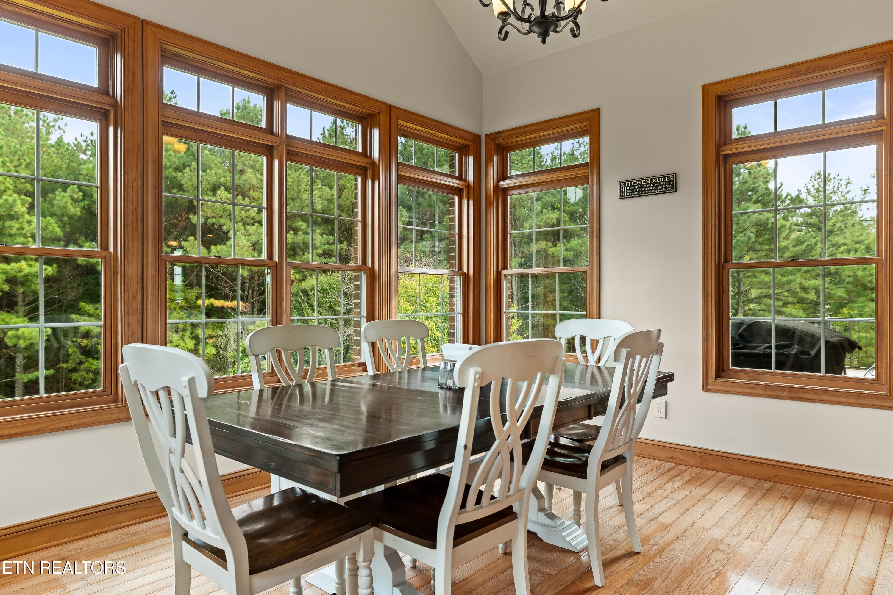 Breakfast area - 1410 Ward Rd, Loudon, TN 37774, Loudon