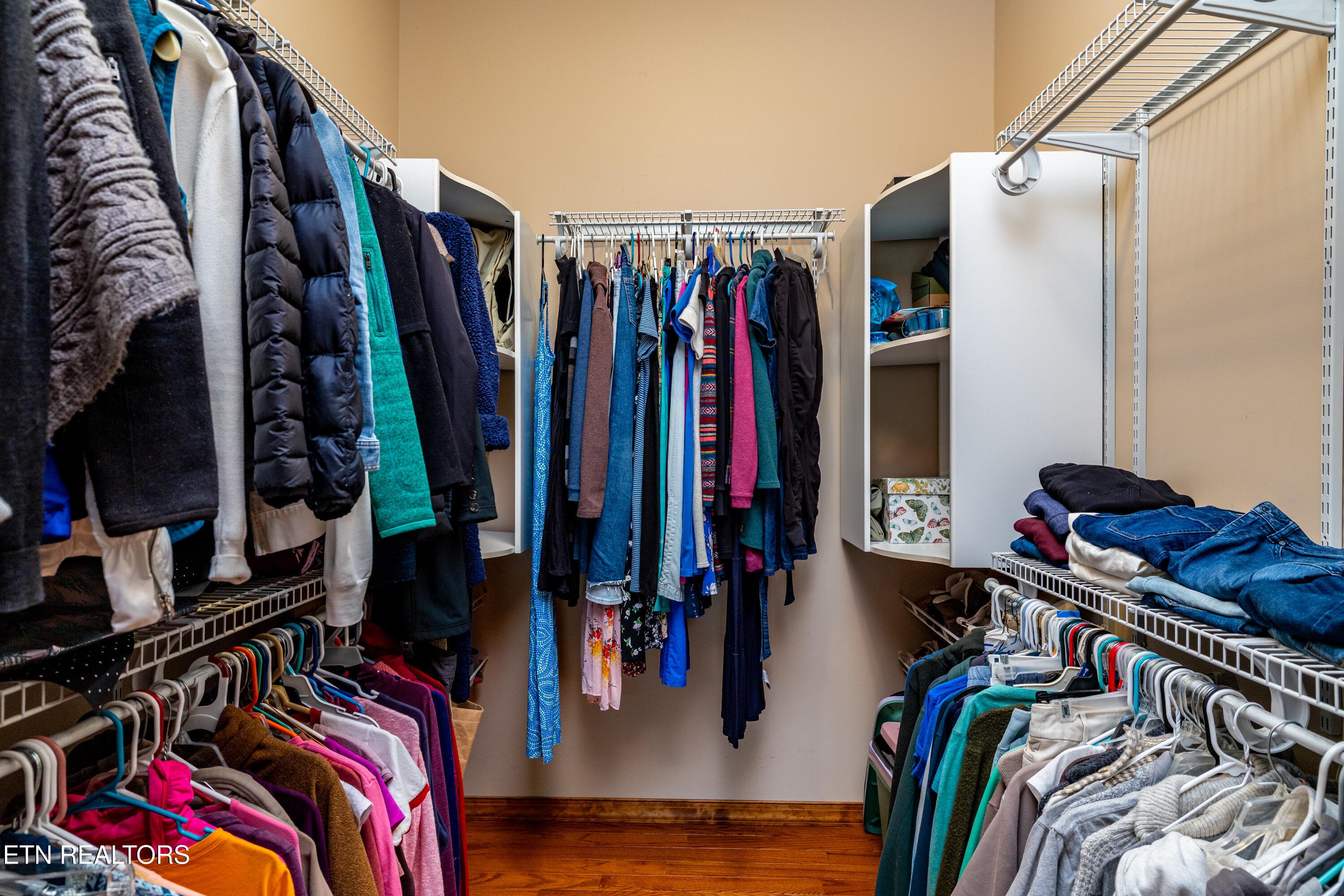 Master Closet 2 - 1410 Ward Rd, Loudon, TN 37774, Loudon