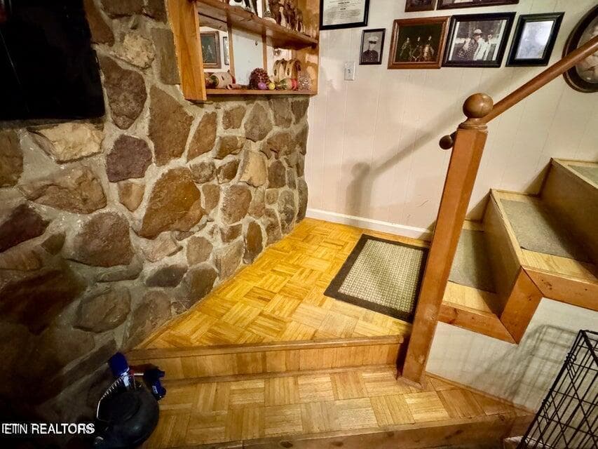 5889 Newton Road stairway landing1 new - 5889 Newton Rd, Crossville, TN 38572