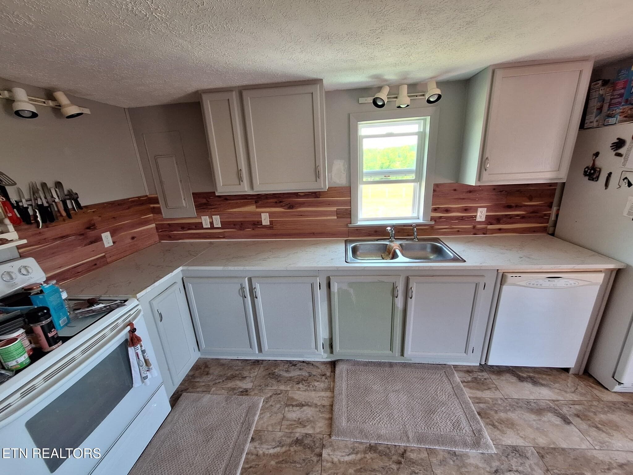 5889 Newton Road kitchen6 new - 5889 Newton Rd, Crossville, TN 38572