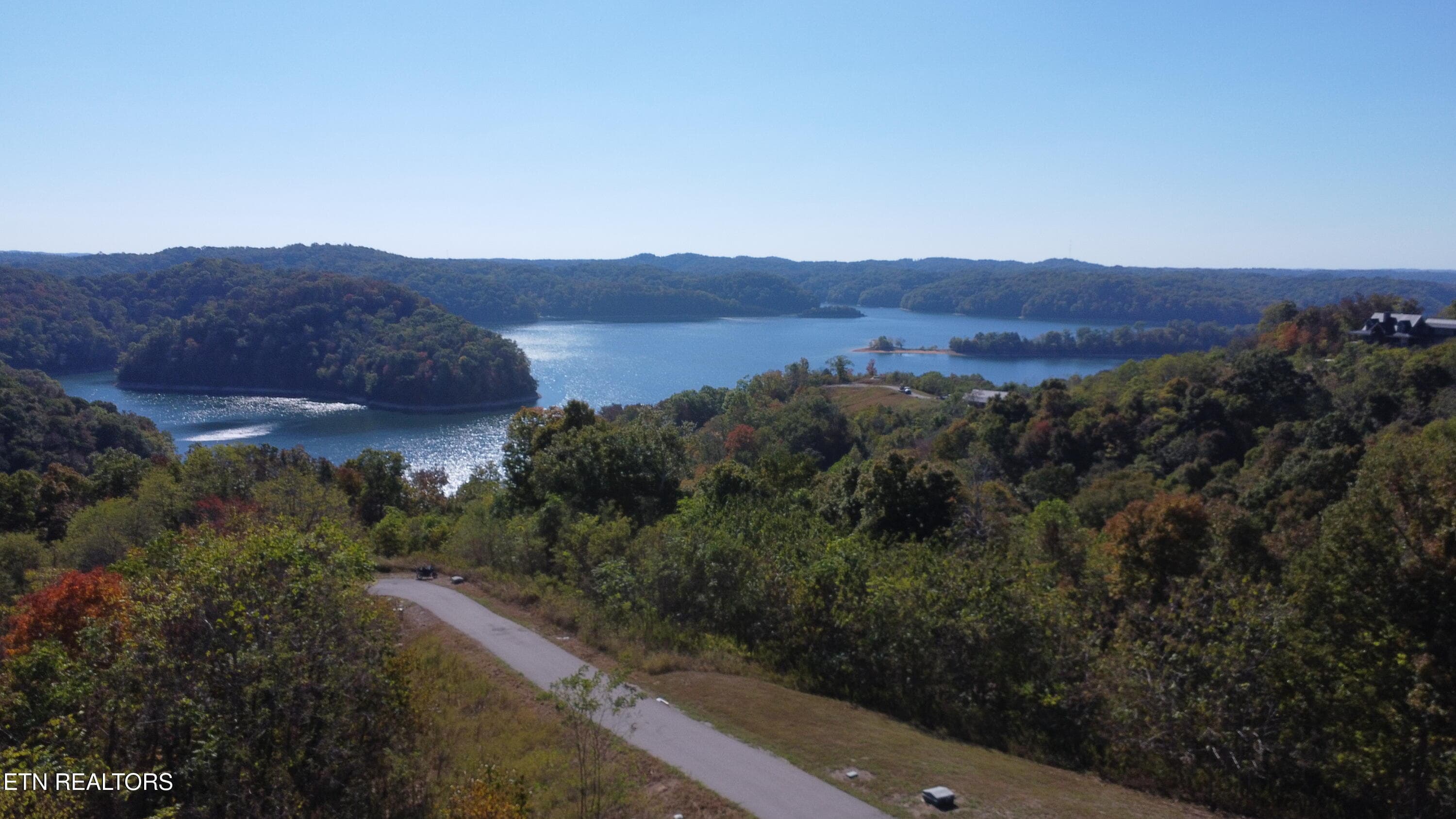 Crappie Rd, Celina, TN 38551