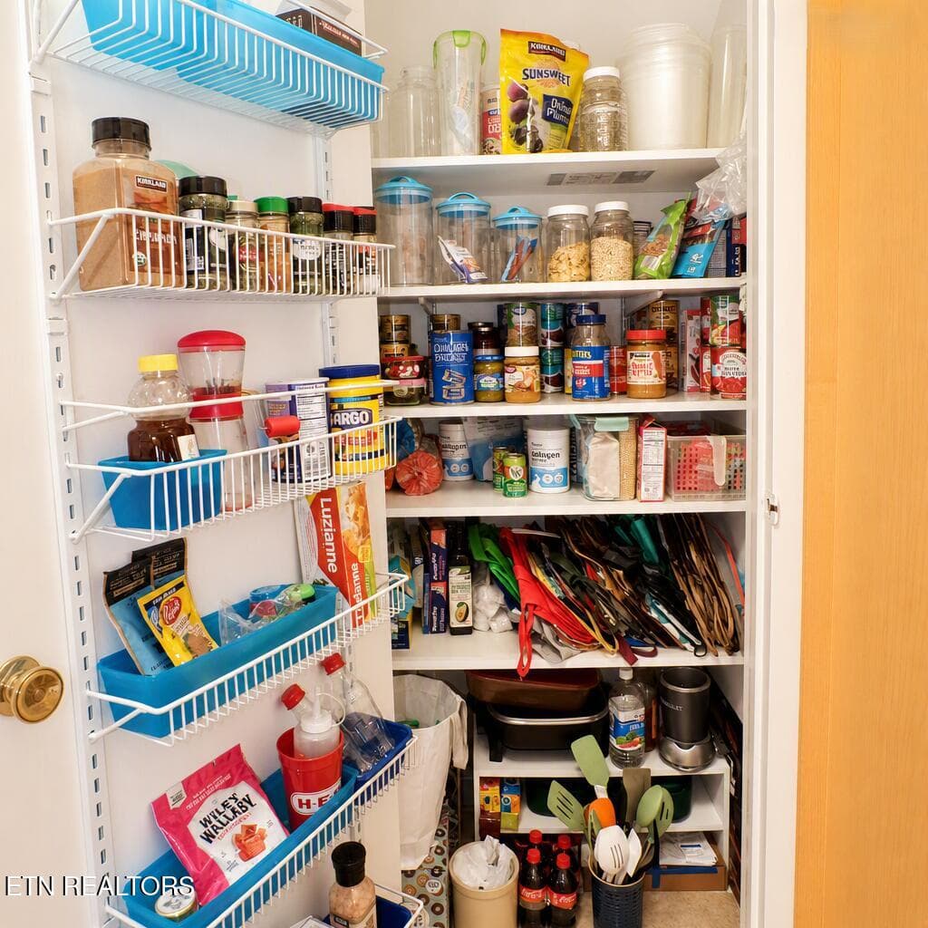 Pantry - 39 Lakeshore Lane 59, Fairfield Glade, TN 38558, Fairfield Glade