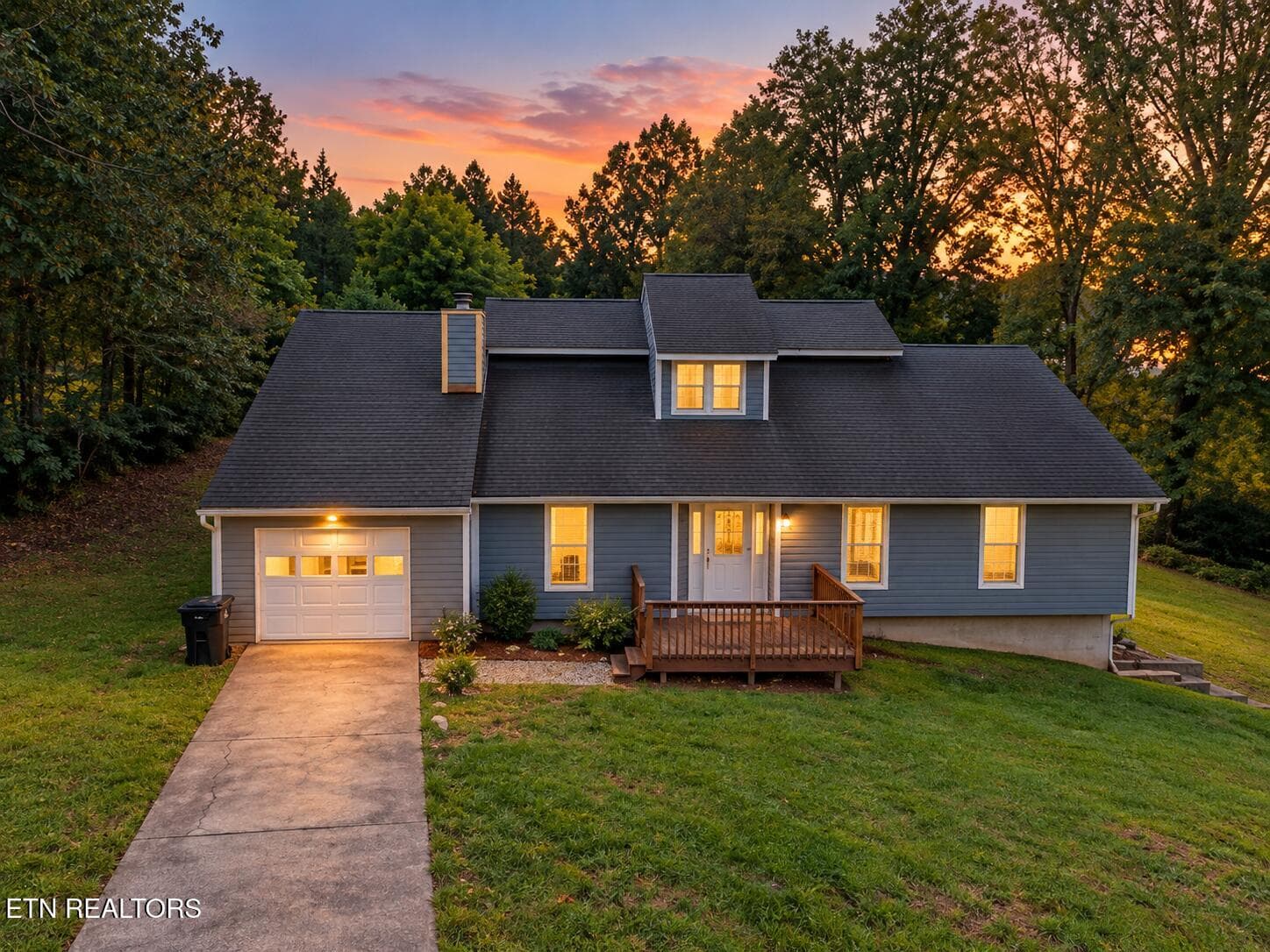 Sunset - 459 Dogwood Lane, Jacksboro, TN 37757, Jacksboro