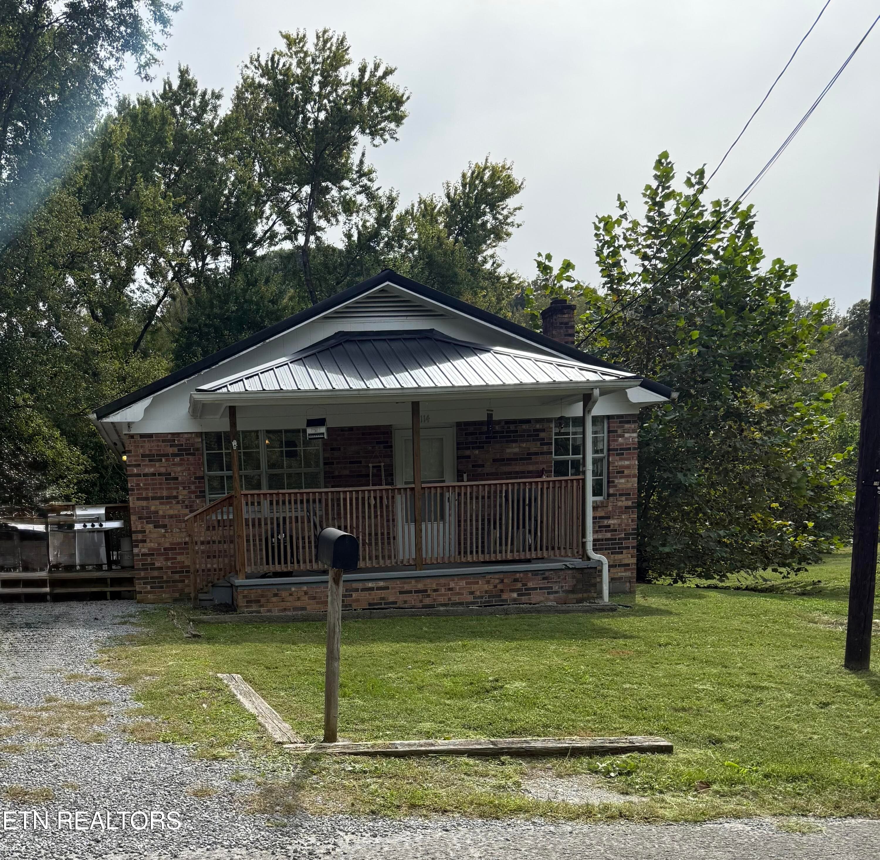 114 E Rochester Ave Pic - 114 E Rochester Ave, Middlesboro, KY 40965