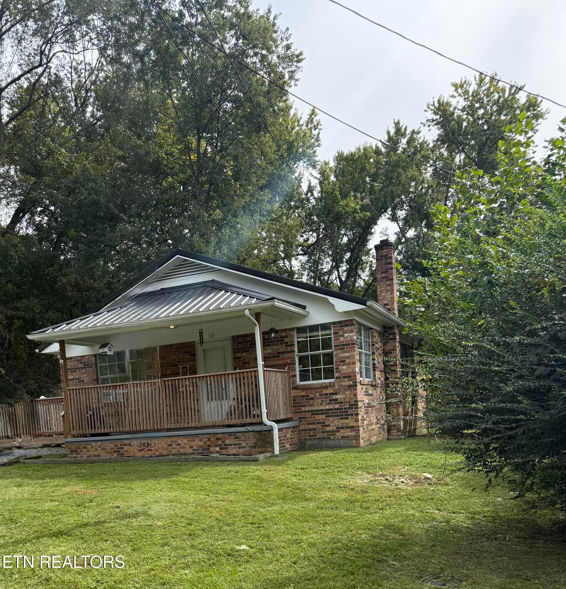 114 E Rochester Ave, Middlesboro, KY 40965