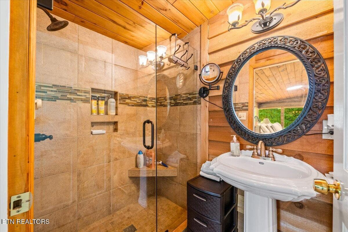37-835 Jim Lee Ridge Rd - 835 Jim Lee Ridge Rd, LaFollette, TN 37766, LaFollette