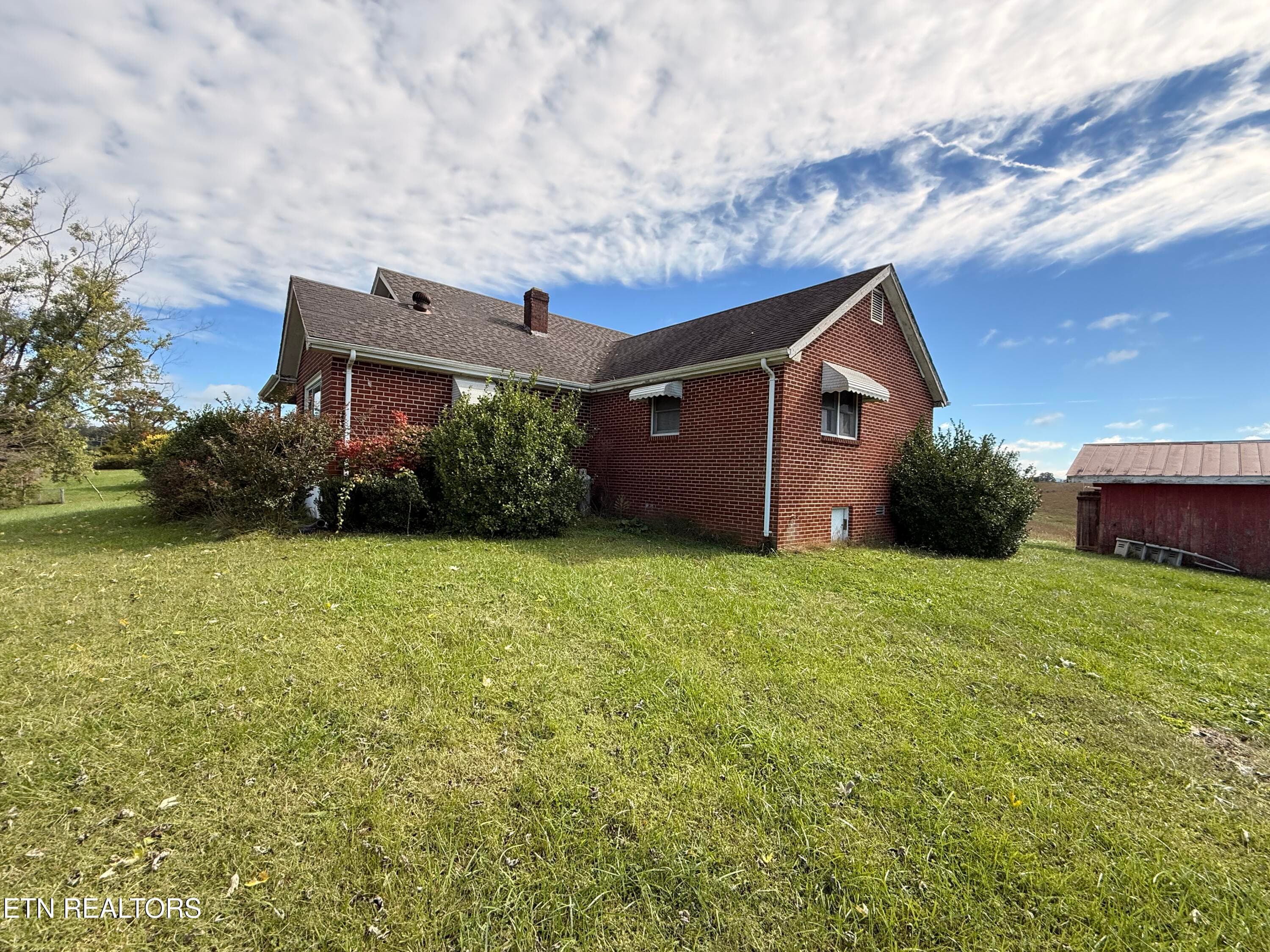 IMG_4911 - 469 Patchwork Rd, Rose Hill, VA 24281