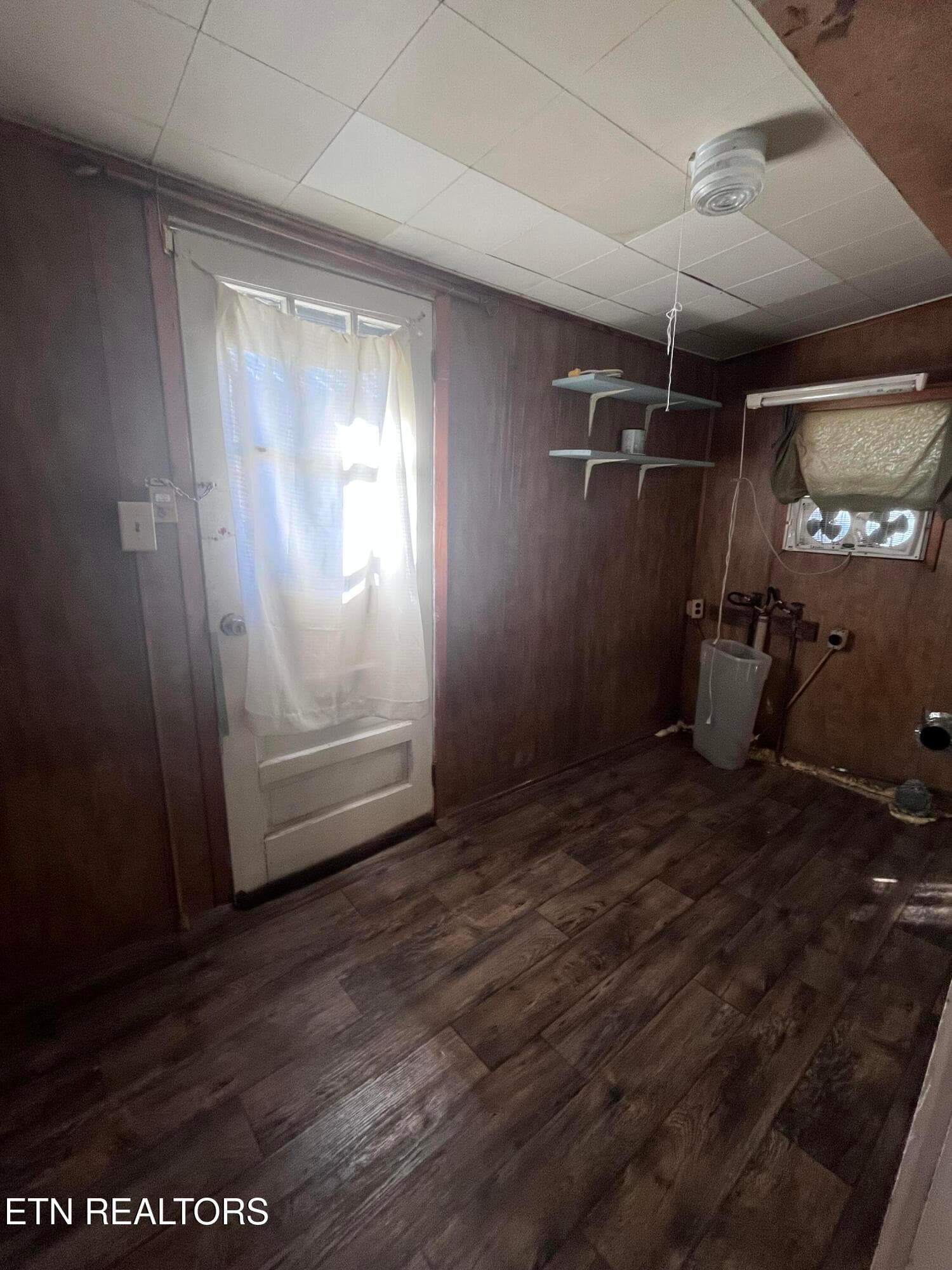 Laundry Room - 227 Henderson Ave, Sevierville, TN 37862, Sevierville