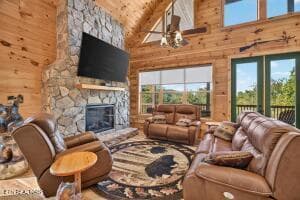 Living room - 1728 Stone Bridge Drive, Dandridge, TN 37725