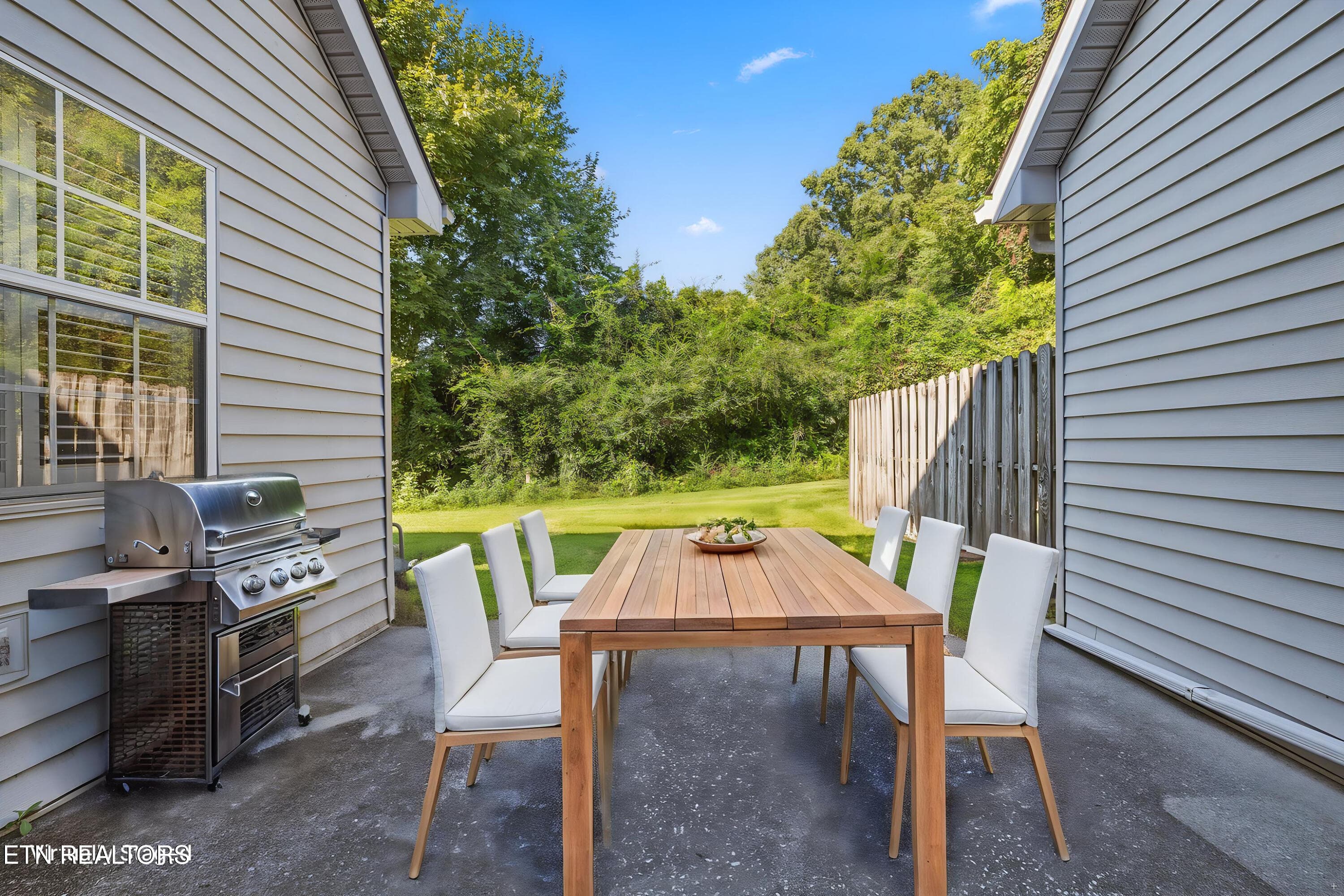 Positive-Perceptions-12 - Outdoor - Stan - 3425 Laurel View Rd, Knoxville, TN 37917