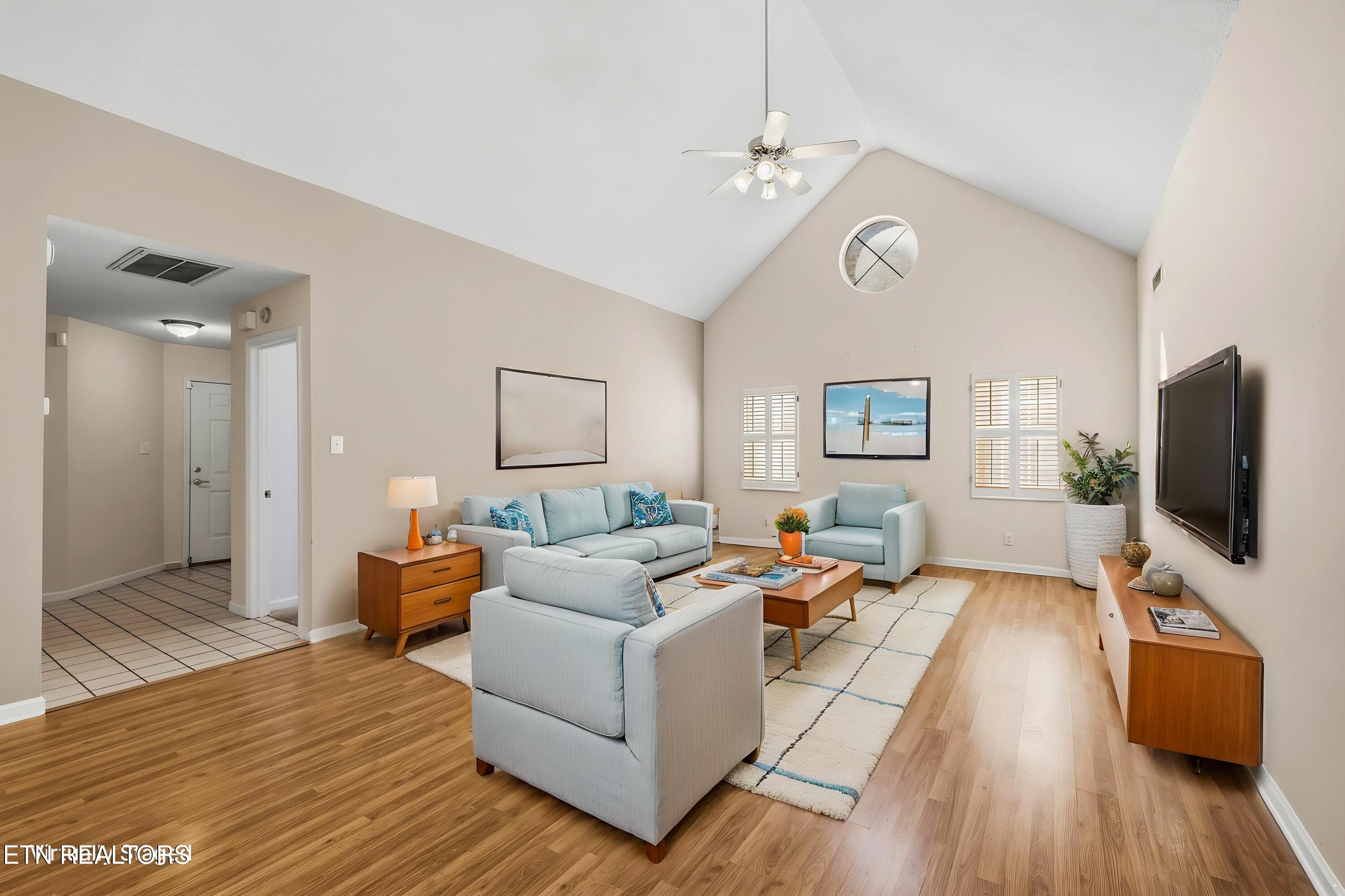 Positive-Perceptions-15 - Living Room - - 3425 Laurel View Rd, Knoxville, TN 37917