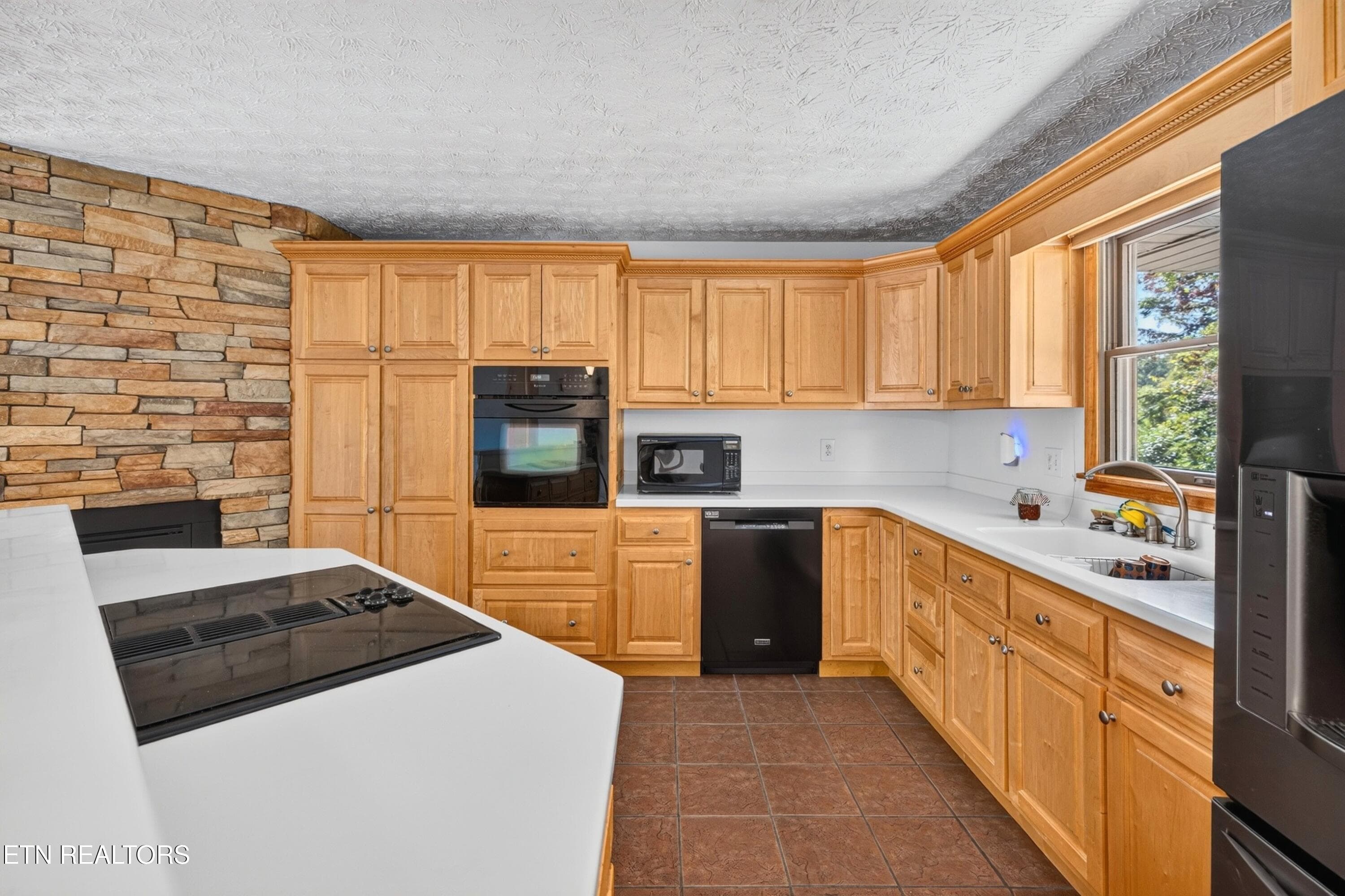 013-1089MountainTrailDrive-Newport-TN-37 - 1089 Mountain Trail Drive, Newport, TN 37821, Newport
