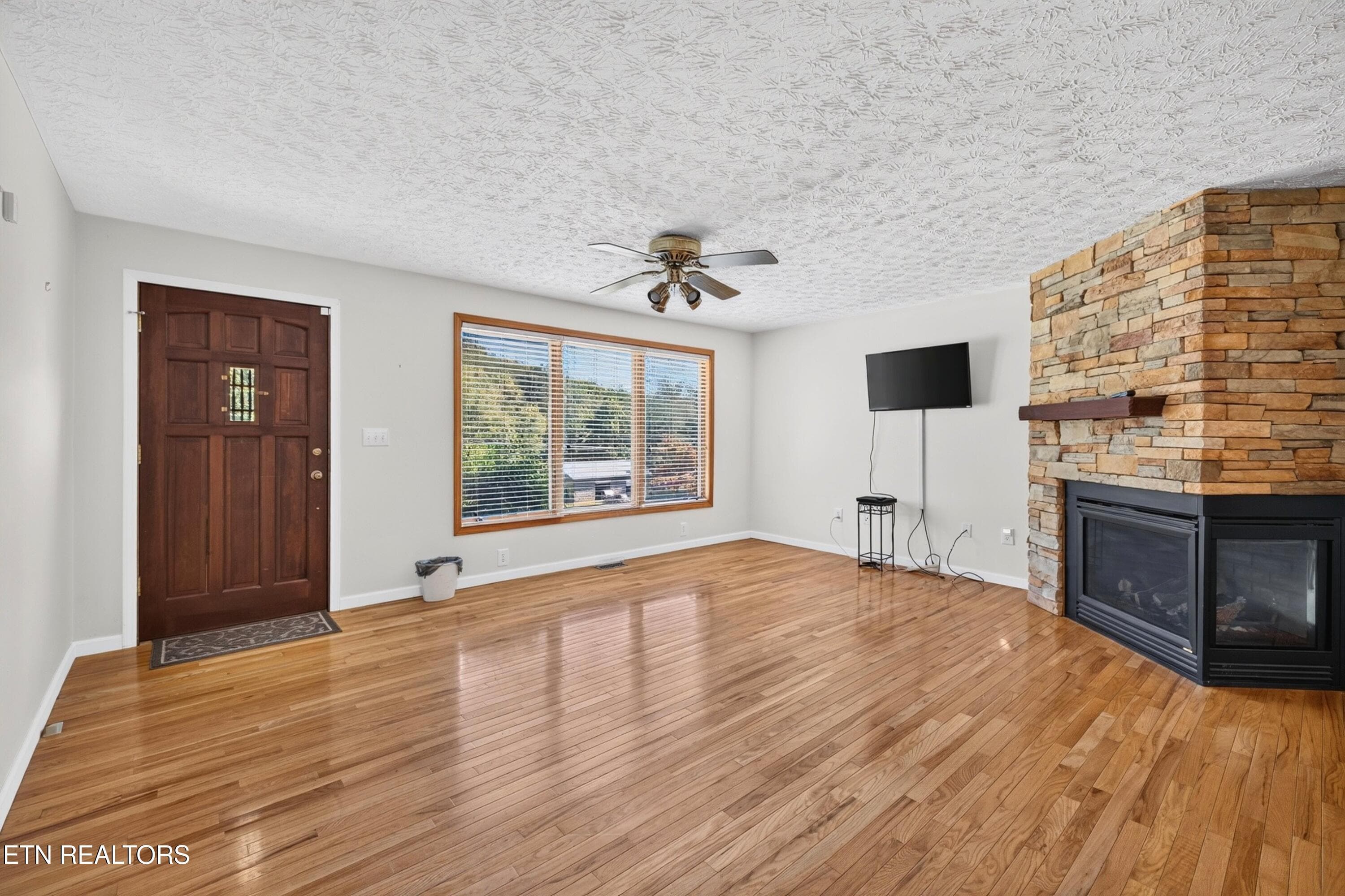 008-1089MountainTrailDrive-Newport-TN-37 - 1089 Mountain Trail Drive, Newport, TN 37821, Newport