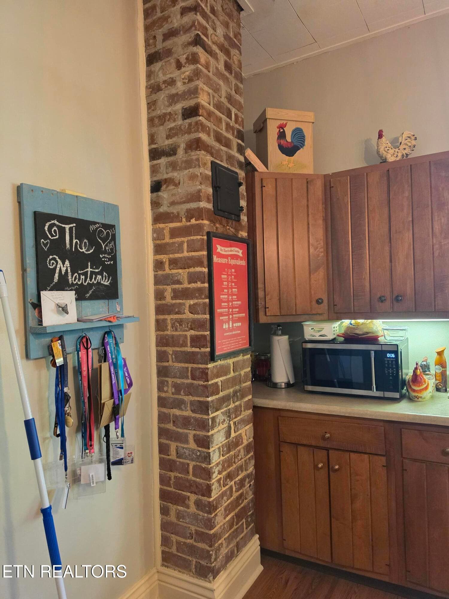 21018 - 406 N 25th St, Middlesboro, KY 40965