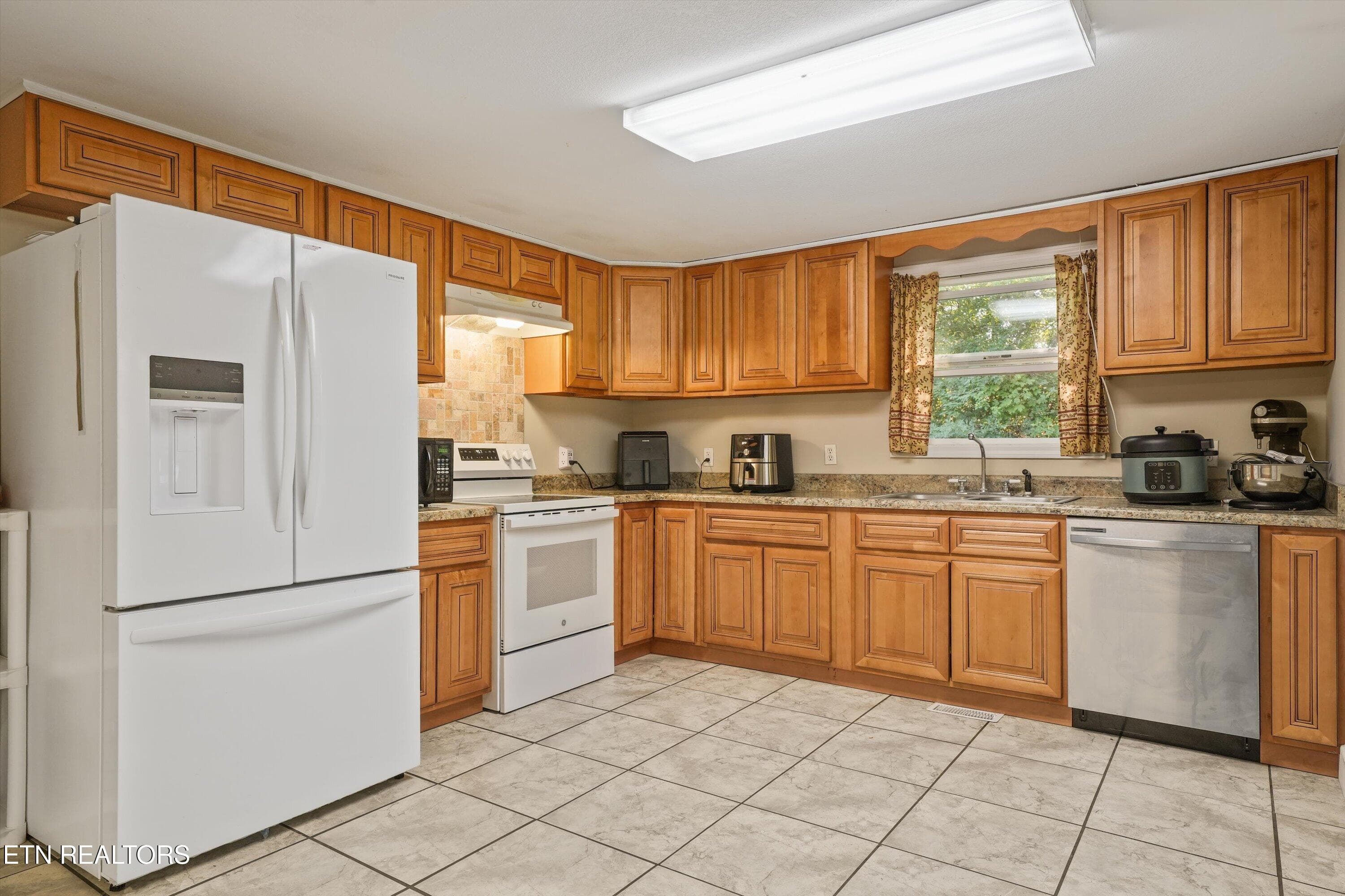 24-111 Cathcart Rd40 - 111 Cathcart Rd, Vonore, TN 37885