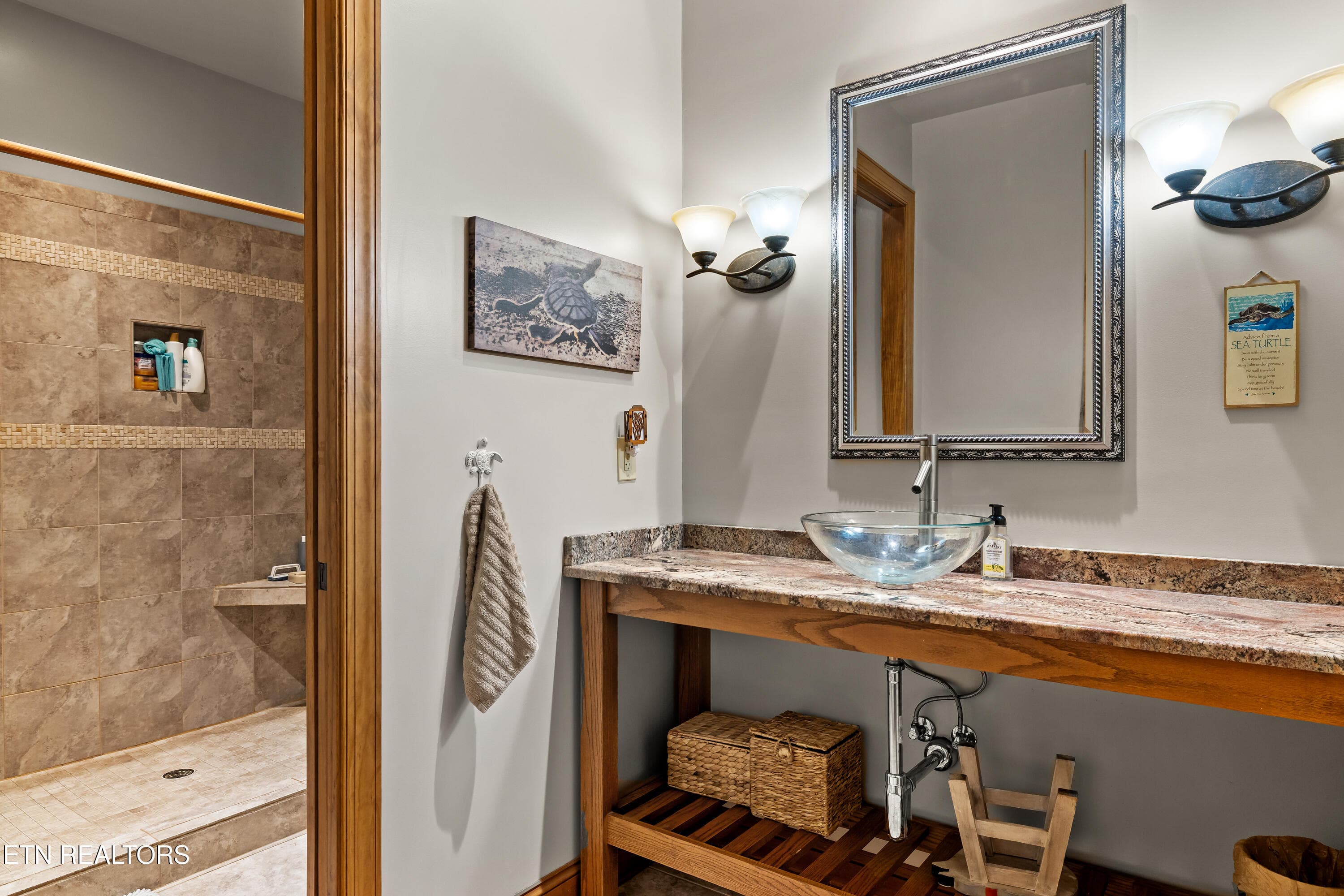 Downstairs Bath - 1410 Ward Rd, Loudon, TN 37774, Loudon
