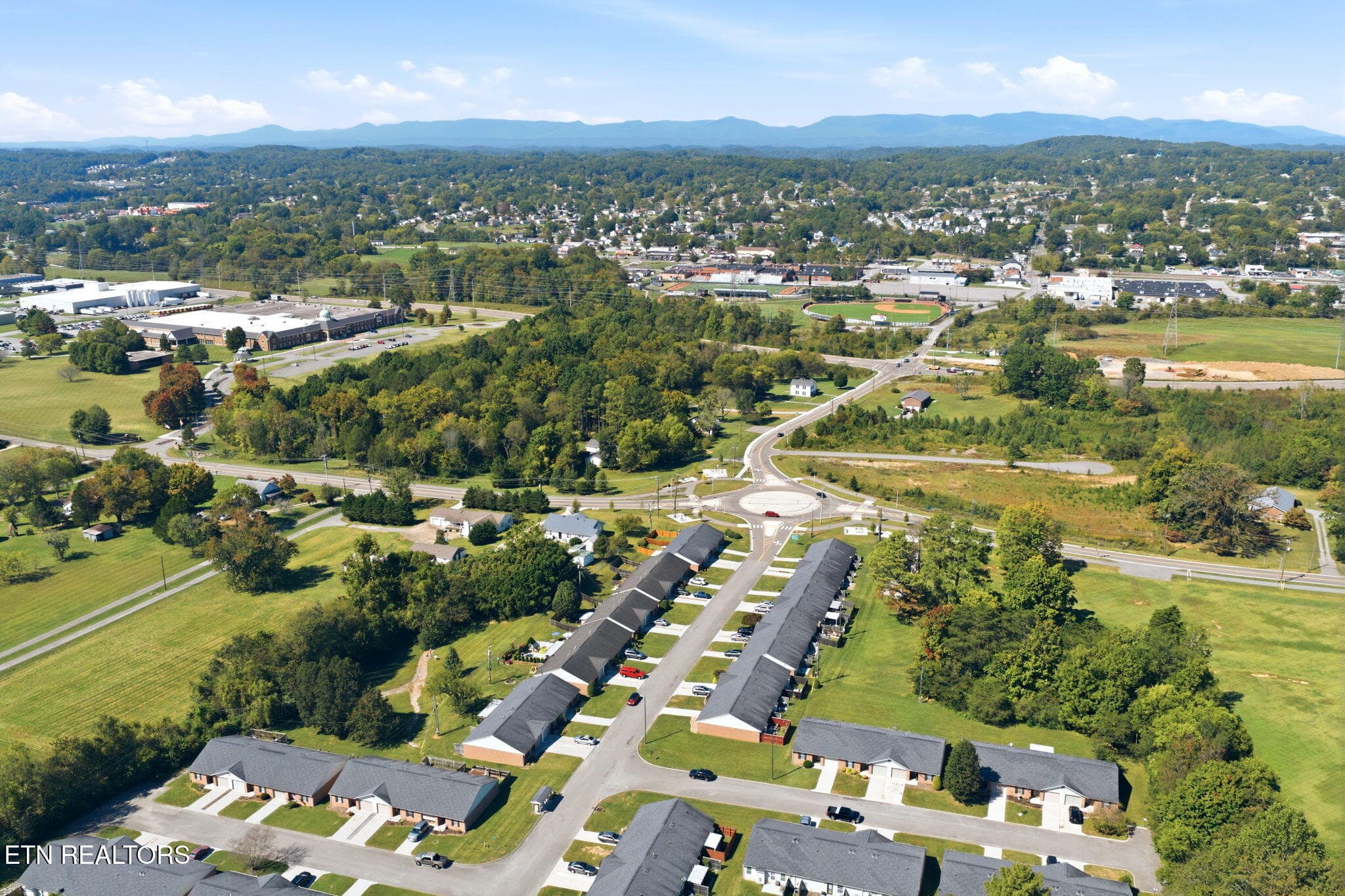 4-web-or-mls-004_DJI_20261007131351_0017 - 7209 Lyngate Blvd, Powell, TN 37849, Powell