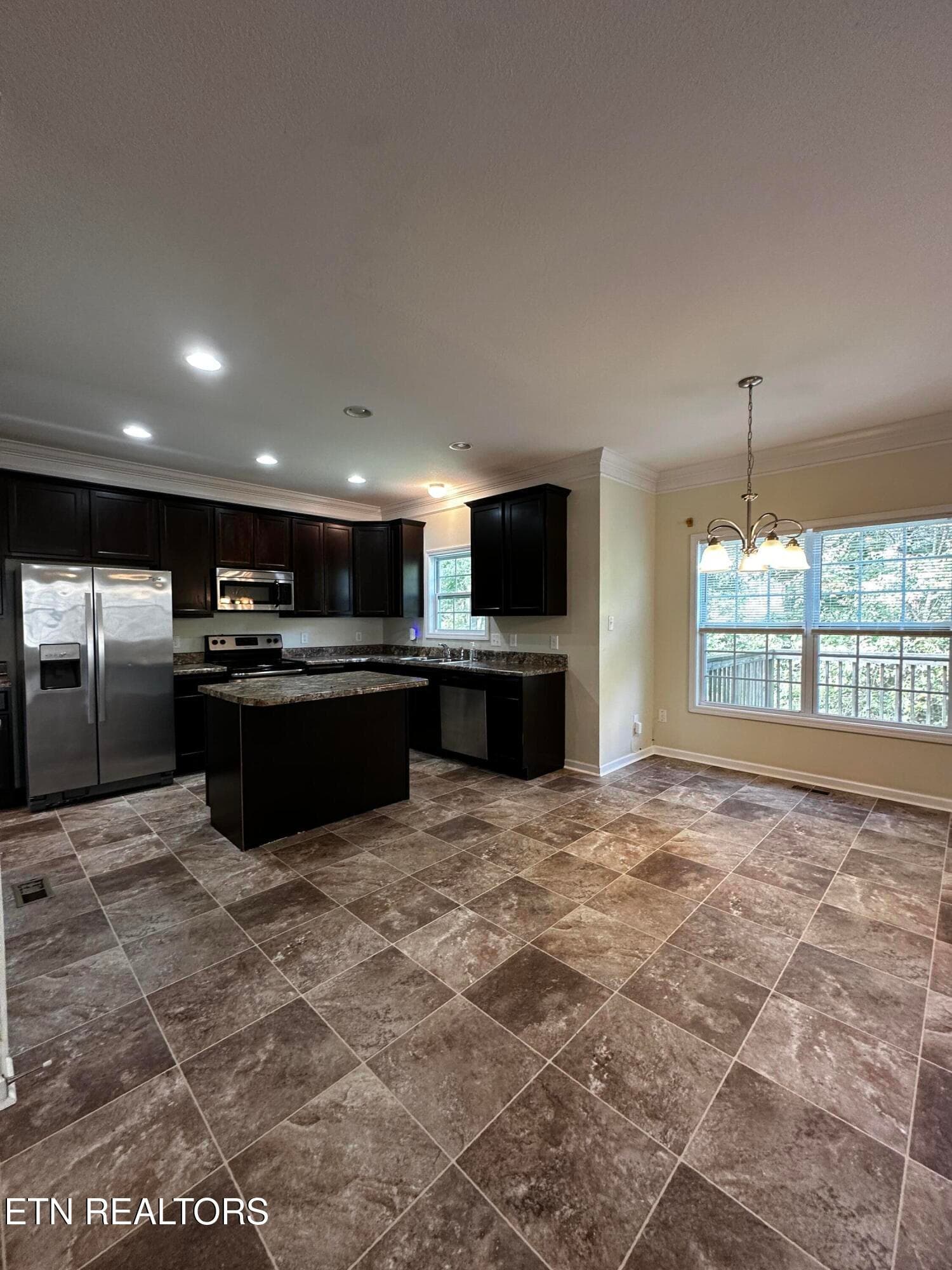 spacious open kitchen - 5901 Apple Valley Drive, Knoxville, TN 37924, Knoxville
