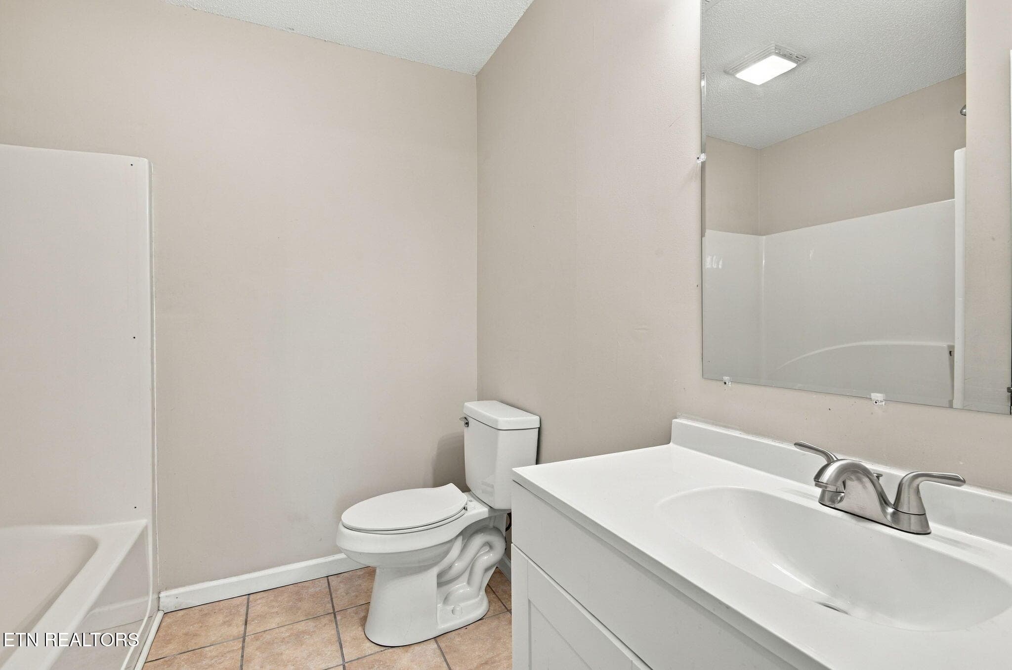 14-web-or-mls-022_7209 Lyngate-9610 - 7209 Lyngate Blvd, Powell, TN 37849, Powell