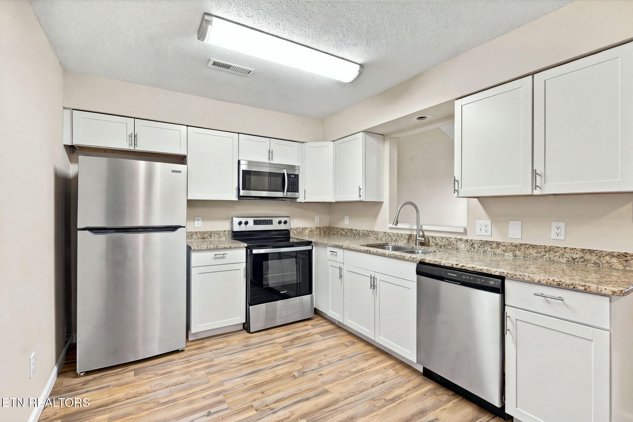 24-web-or-mls-7209-lyngate_001 (2) - 7209 Lyngate Blvd, Powell, TN 37849, Powell