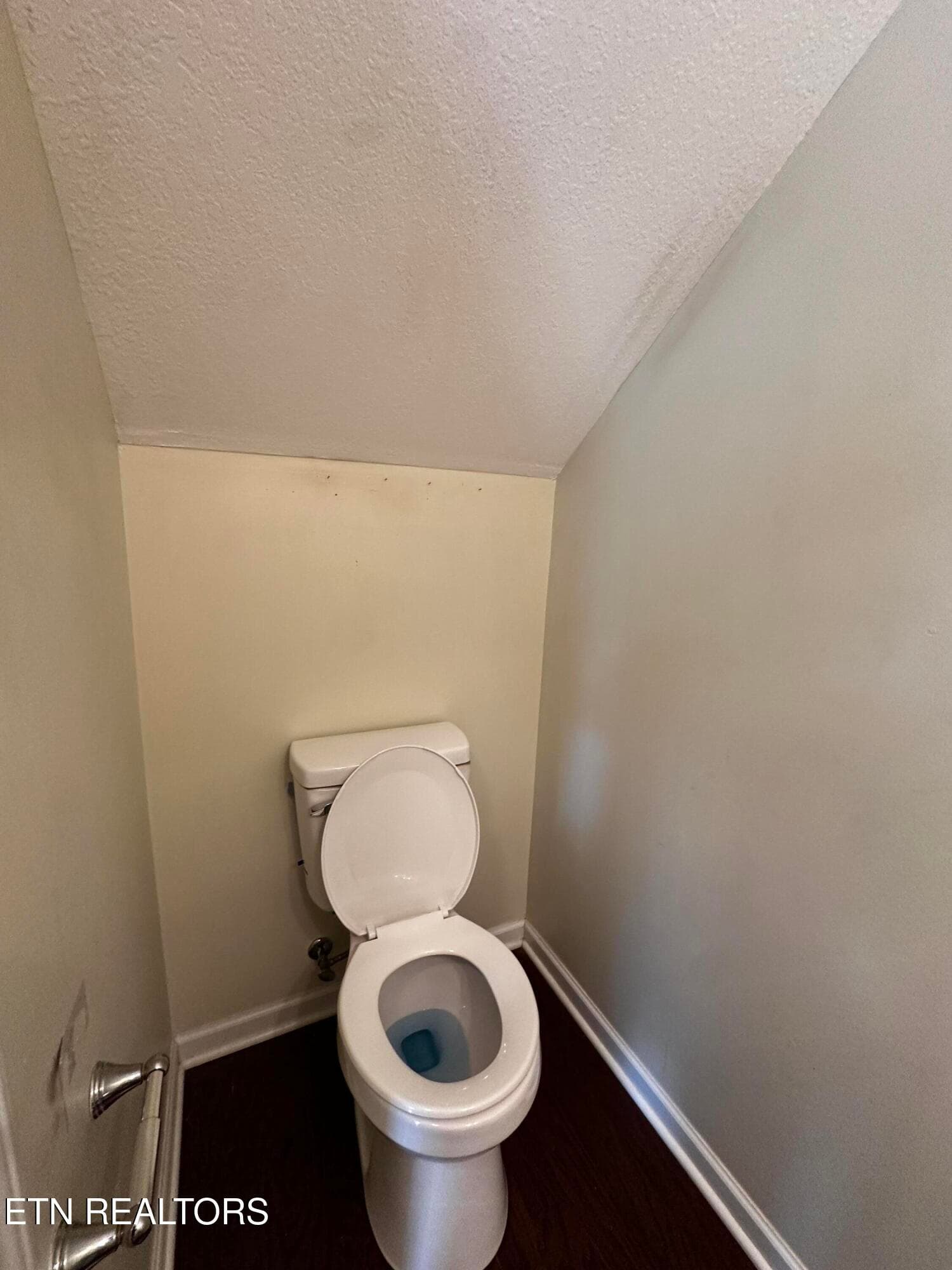 half bath - 5901 Apple Valley Drive, Knoxville, TN 37924, Knoxville