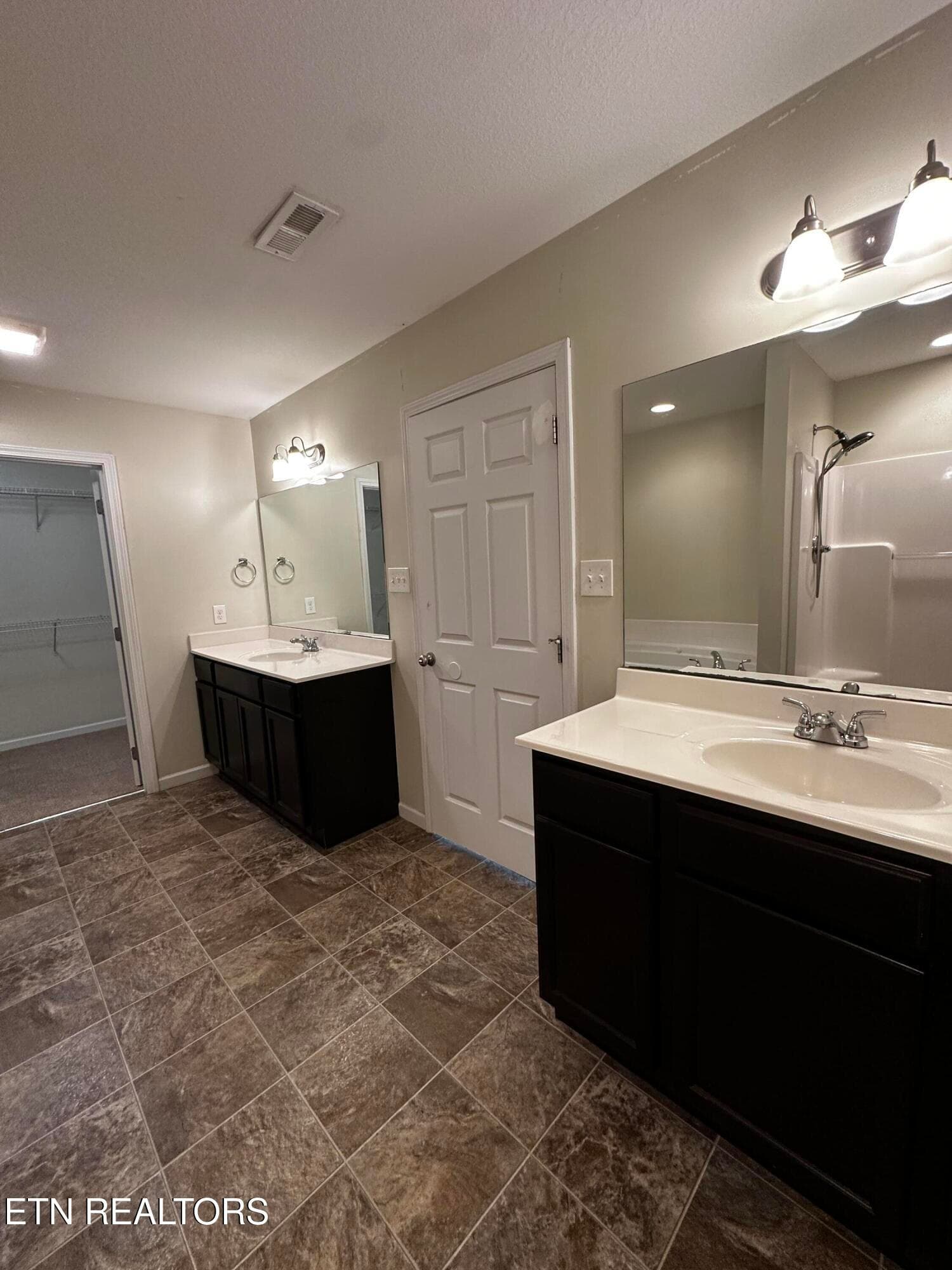 Double His/Hers vanities - 5901 Apple Valley Drive, Knoxville, TN 37924, Knoxville