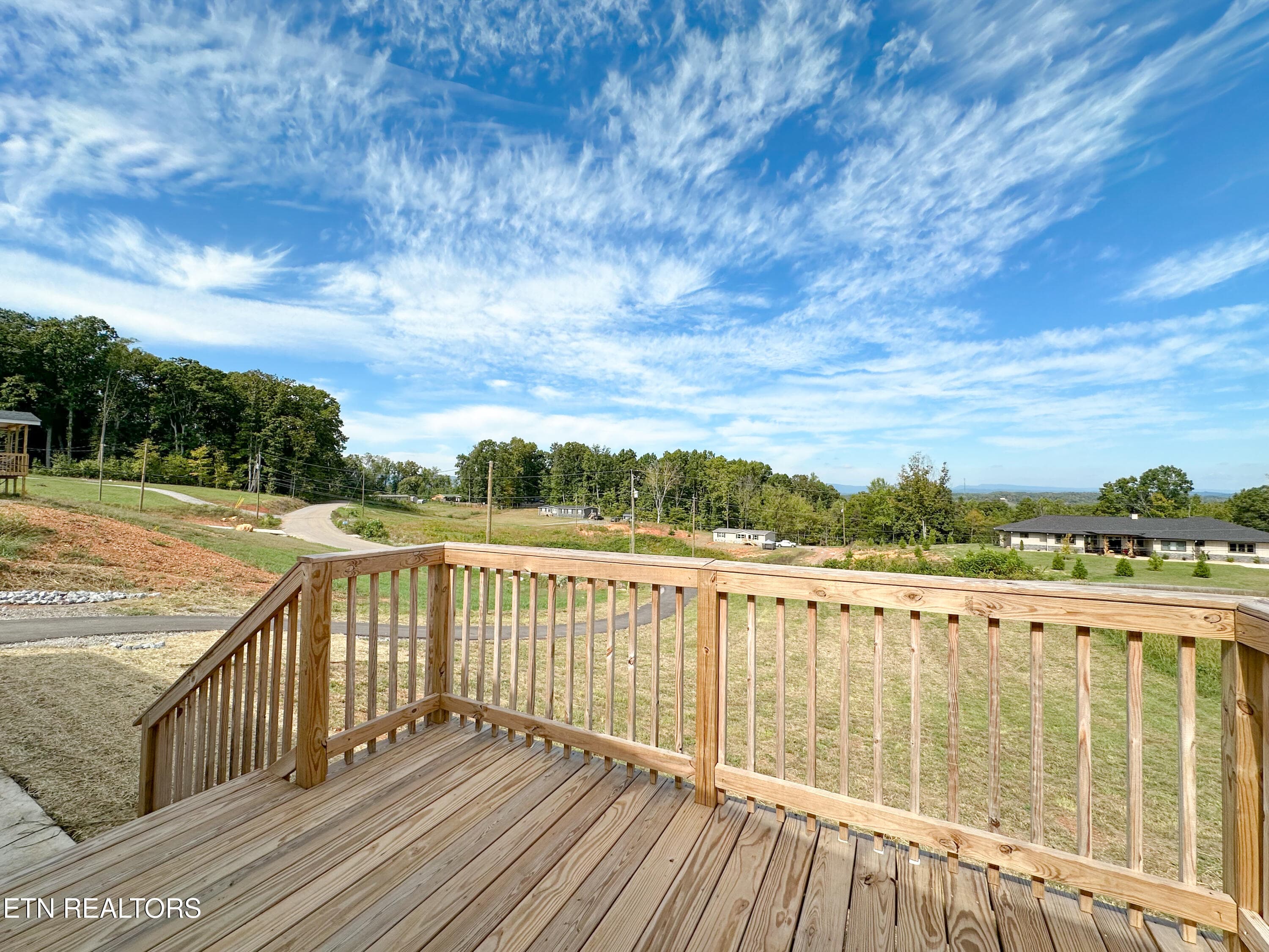 Front Porch - 200 Laura Boling Loop Rd, Strawberry Plains, TN 37871, Strawberry Plains