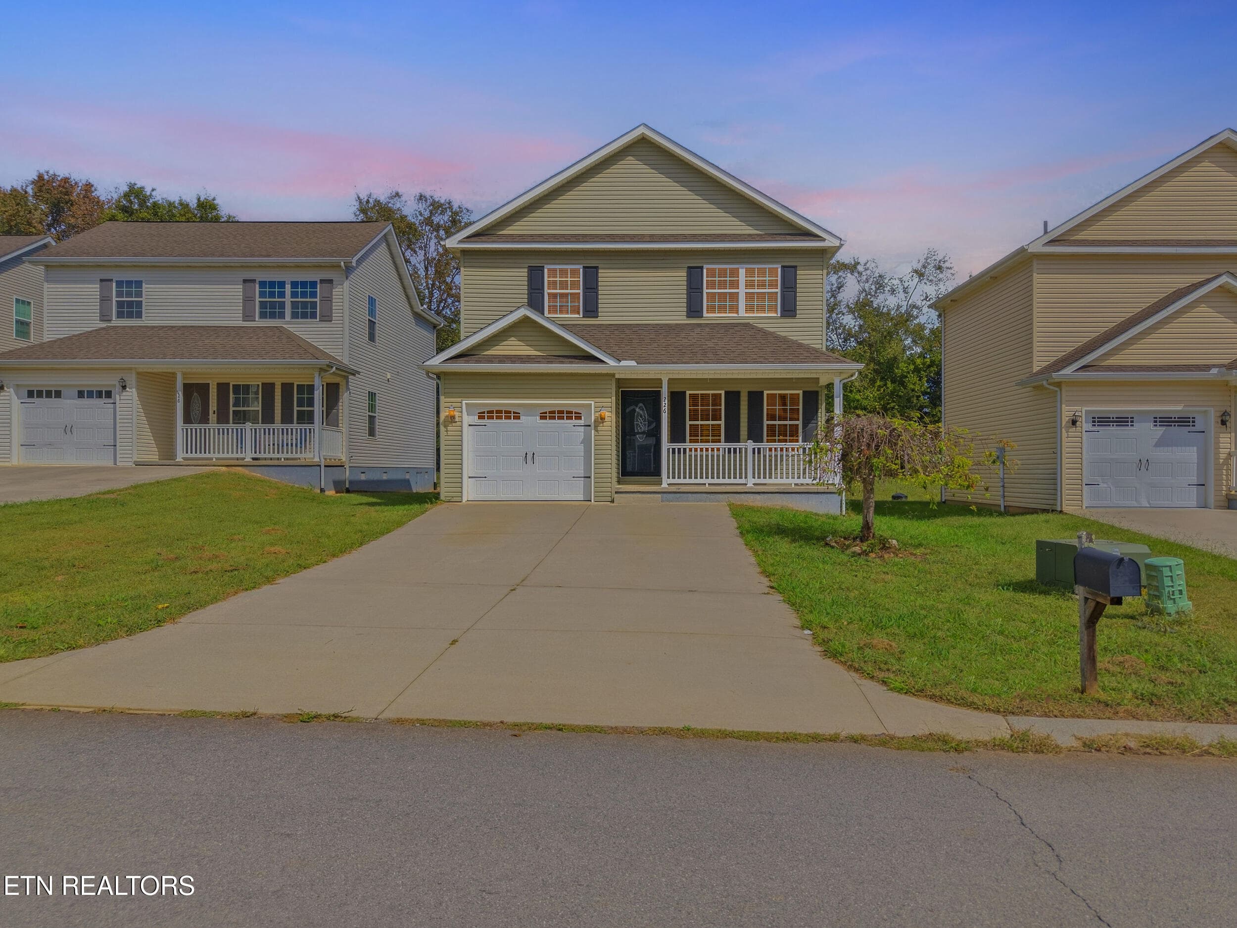 002_twilight - 226 Heritage Crossing Drive, Maryville, TN 37804, Maryville