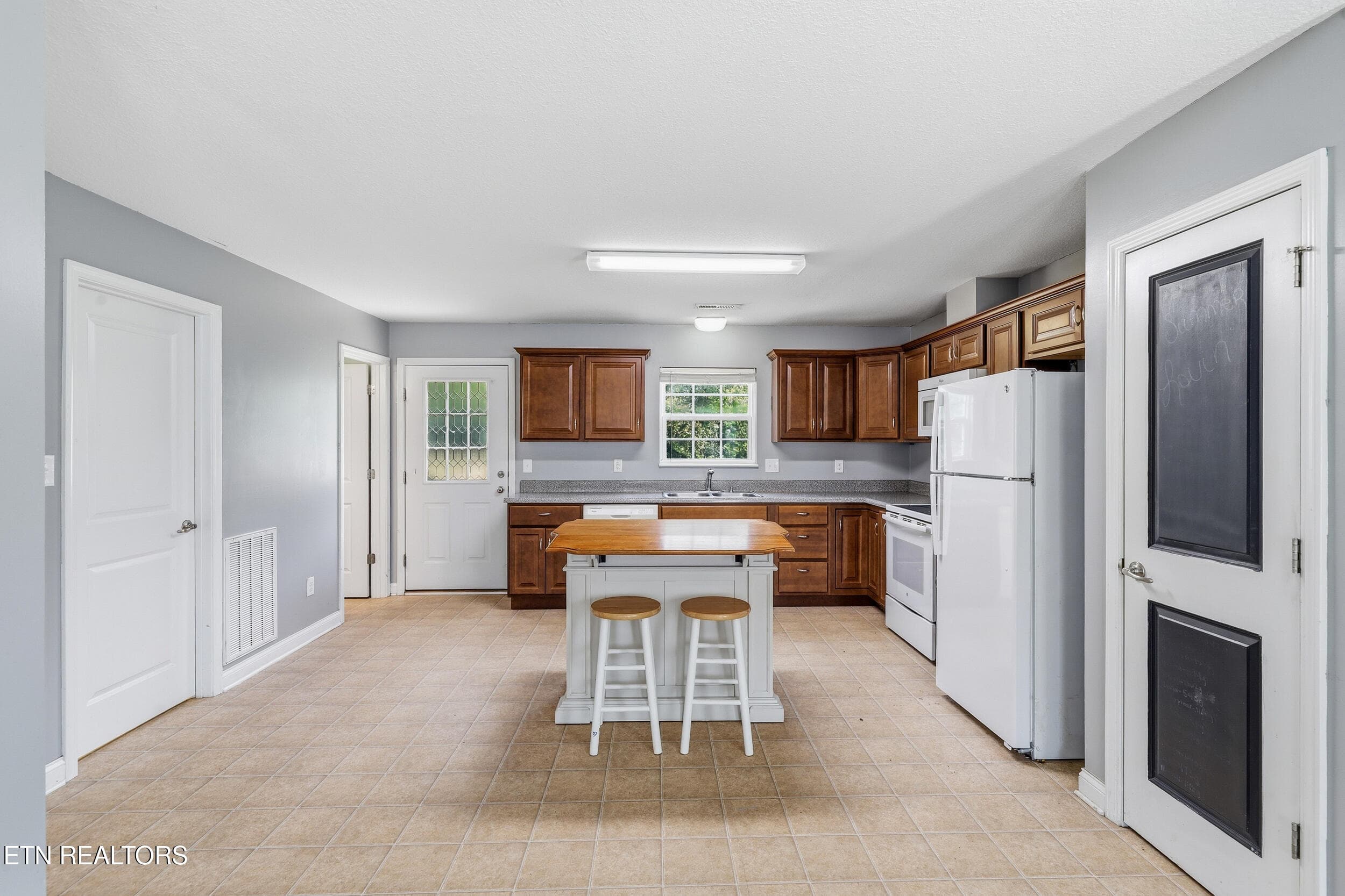 024 - 226 Heritage Crossing Drive, Maryville, TN 37804, Maryville