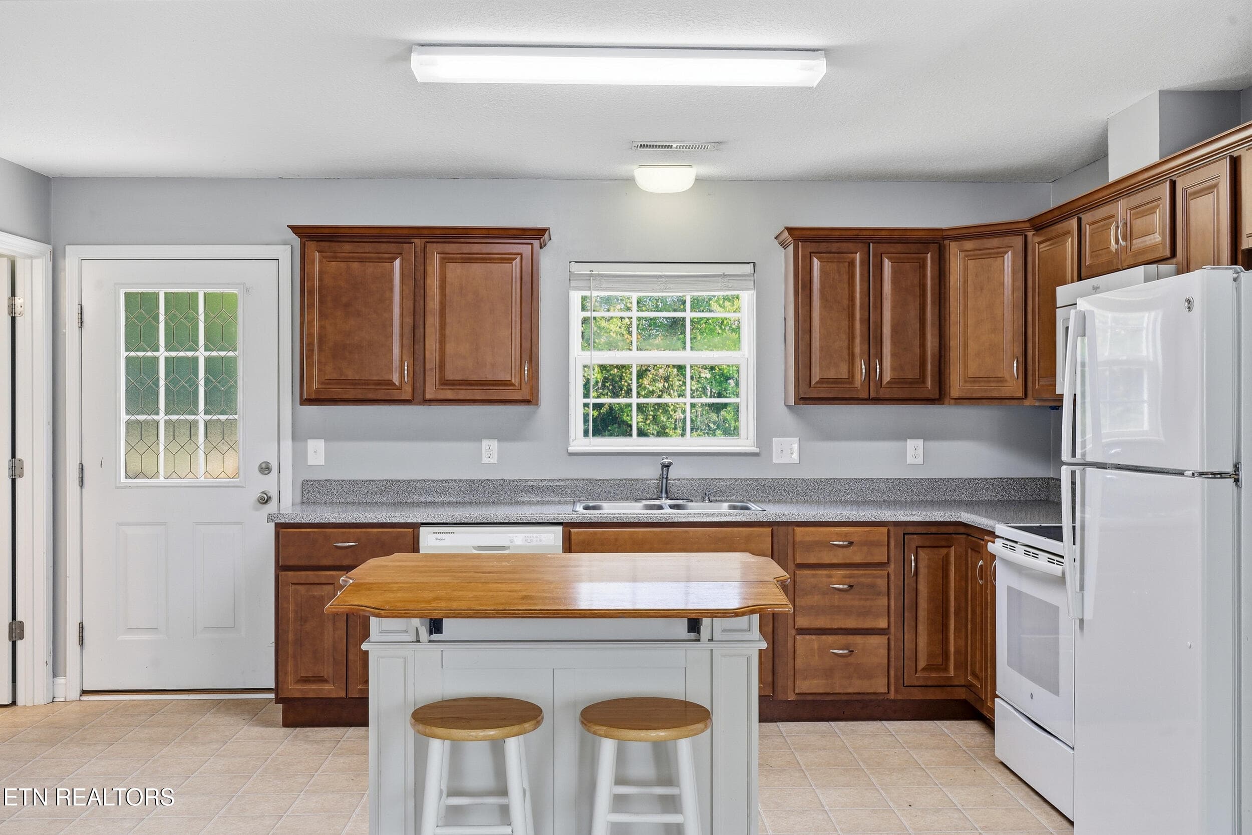 025 - 226 Heritage Crossing Drive, Maryville, TN 37804, Maryville