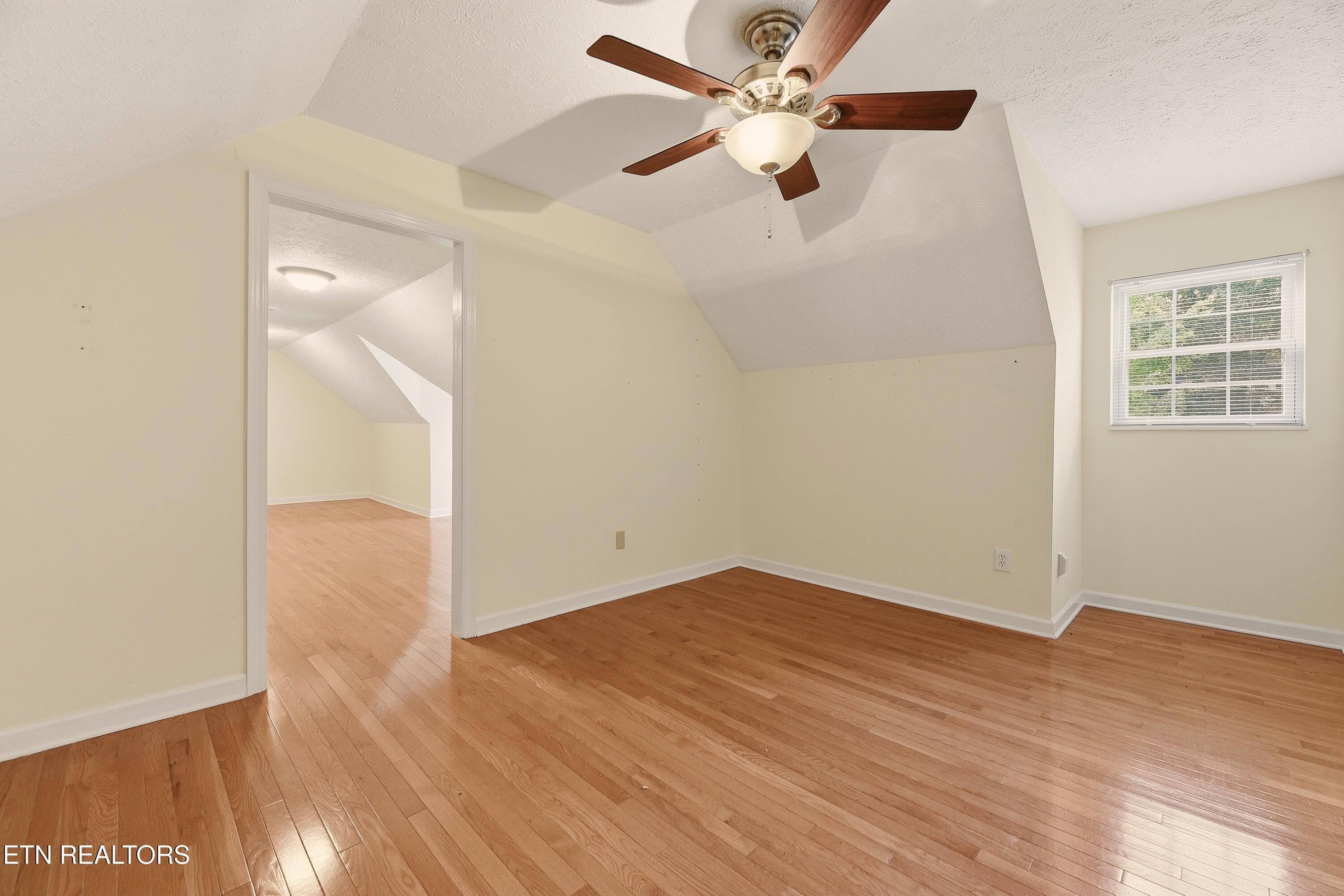 bedroom - 618 Woodland Drive, Clinton, TN 37716, Clinton