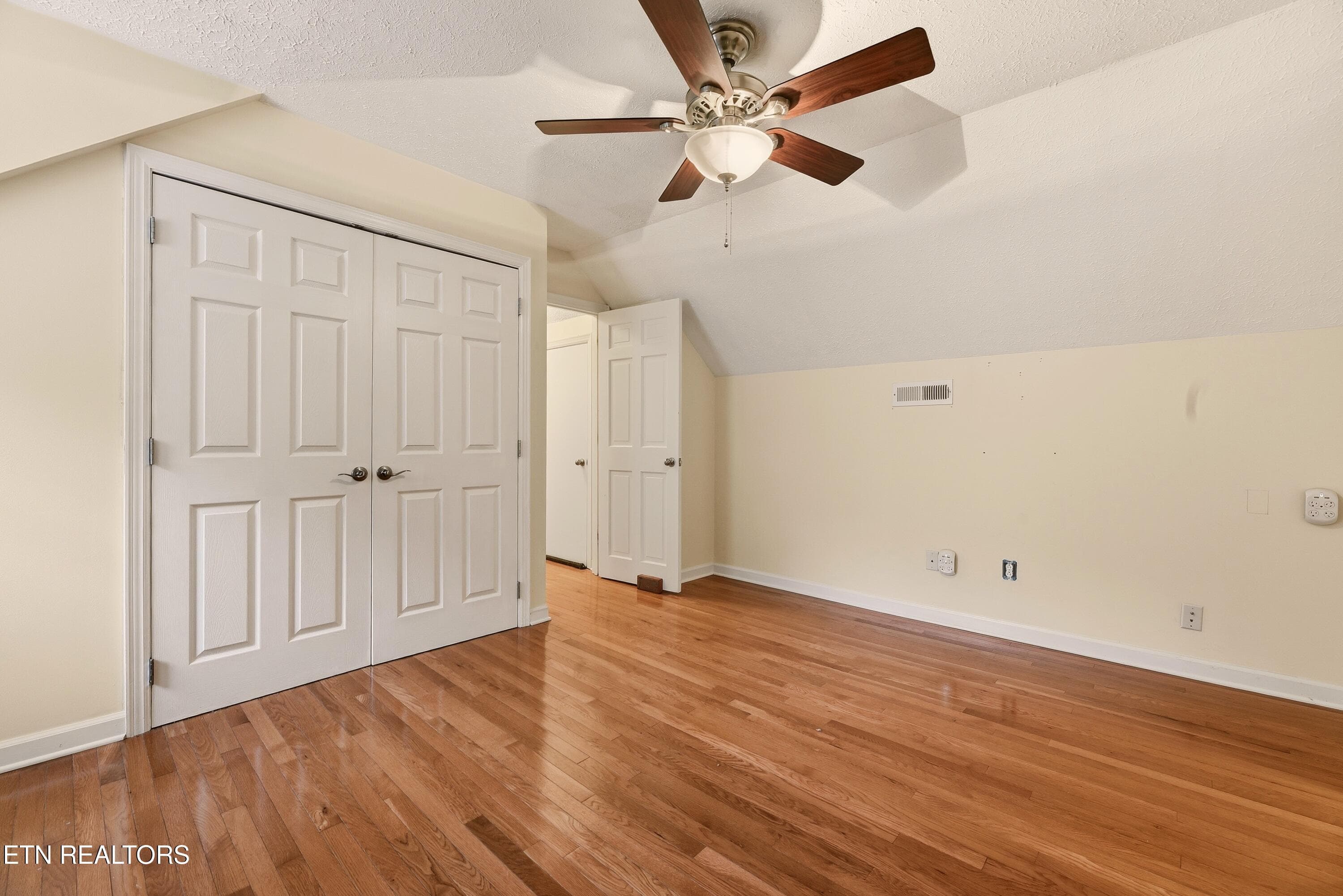 bedroom - 618 Woodland Drive, Clinton, TN 37716, Clinton