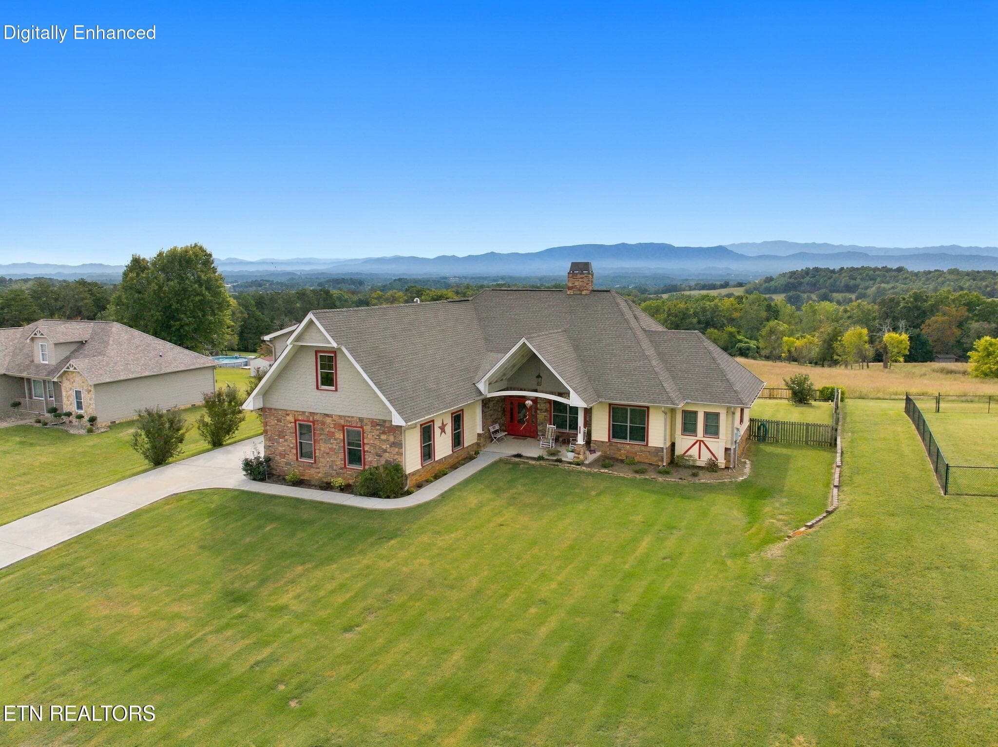 119 Hilltop View Drive, Dandridge, TN 37725