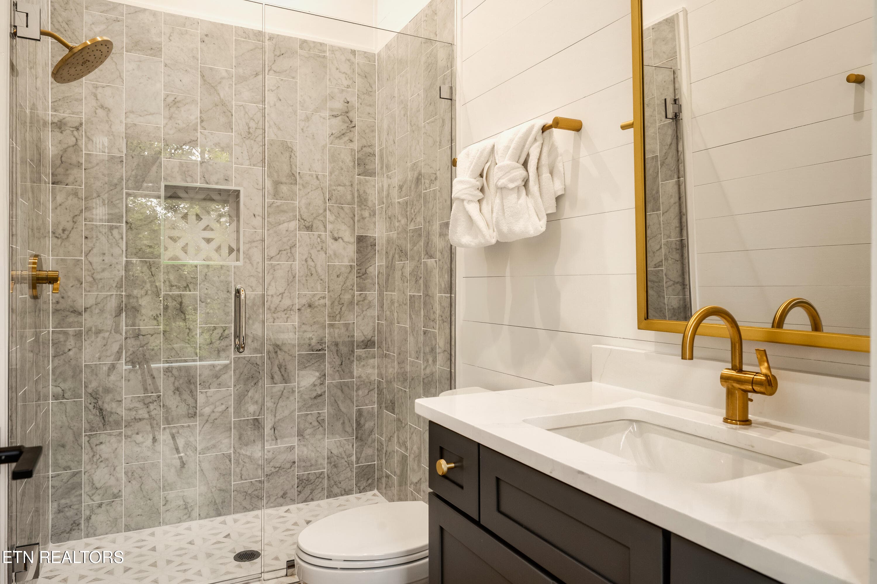 2234LegendDr-140-4000 - 2234 Legend Drive, Sevierville, TN 37876