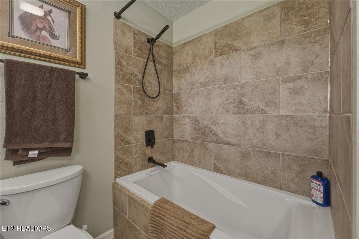 16-Primary Bath - 481 Judson Rd, Strawberry Plains, TN 37871, Strawberry Plains